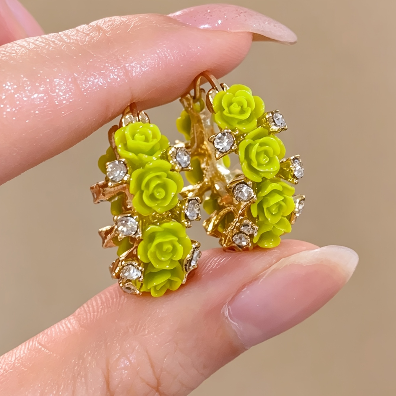 TEMU 1 Pair Of Elegant, Exquisite, Minimalist Green Camellia Design Artificial Glass Inlay Suitable For Women' Casual Vacation Dance Party Wear