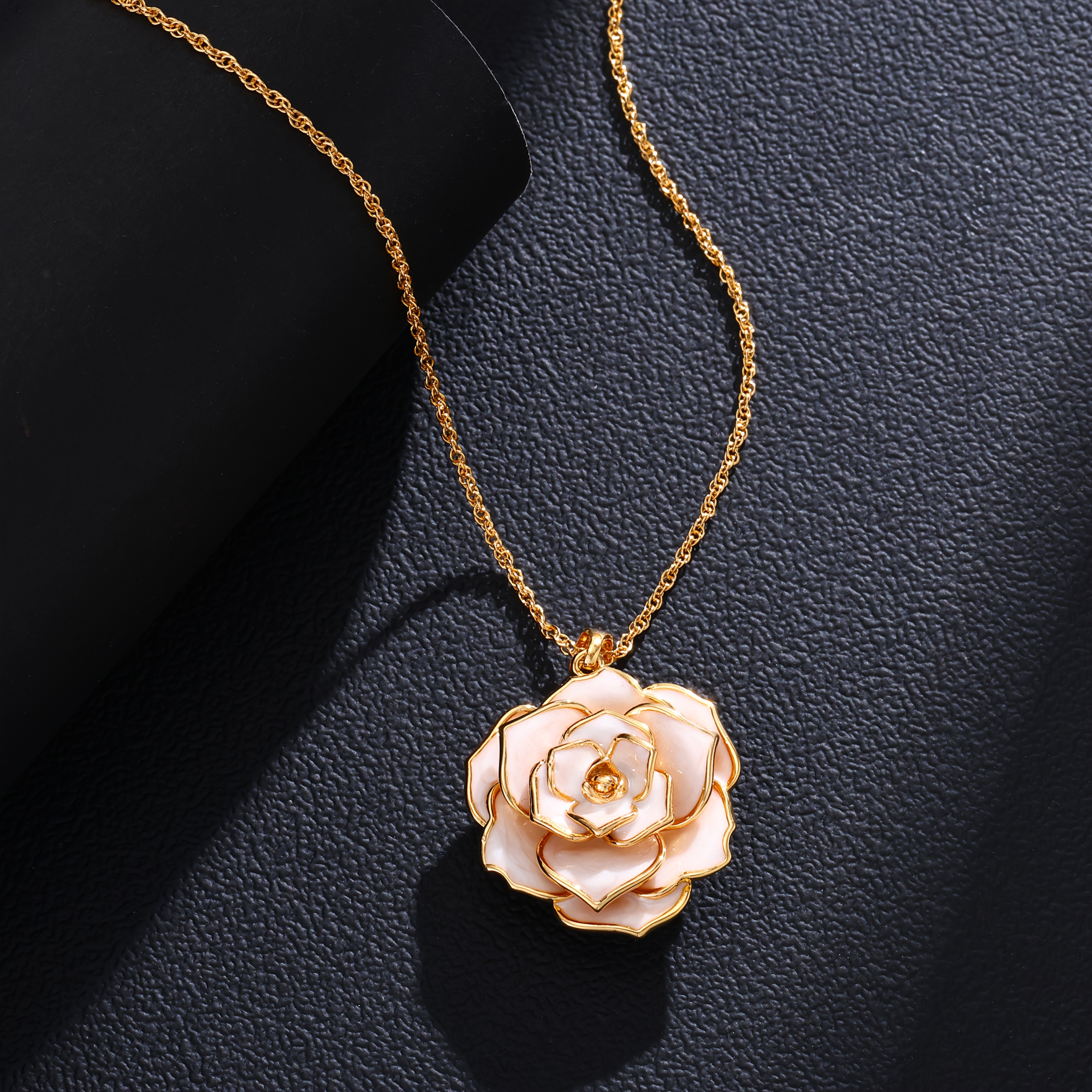 Image of 925 Sterling Silver Women's Golden Rose Necklace, Suitable For Valentine's Day, Christmas, Anniversaries, And Other Holiday Gifts, With An Exquisite Gift Box