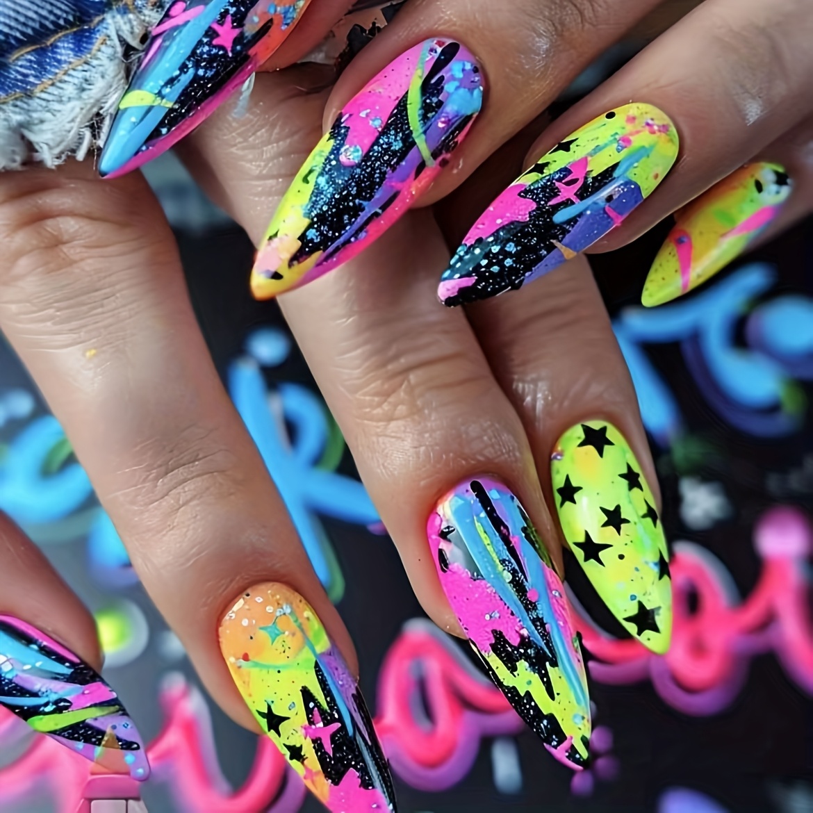 Image of 24pcs Women's False Nails Mixed Color Long Pointed Nails Long Style With Street Art Graffiti Series Star Contrast Glossy Nails Removable Press-on Reusable