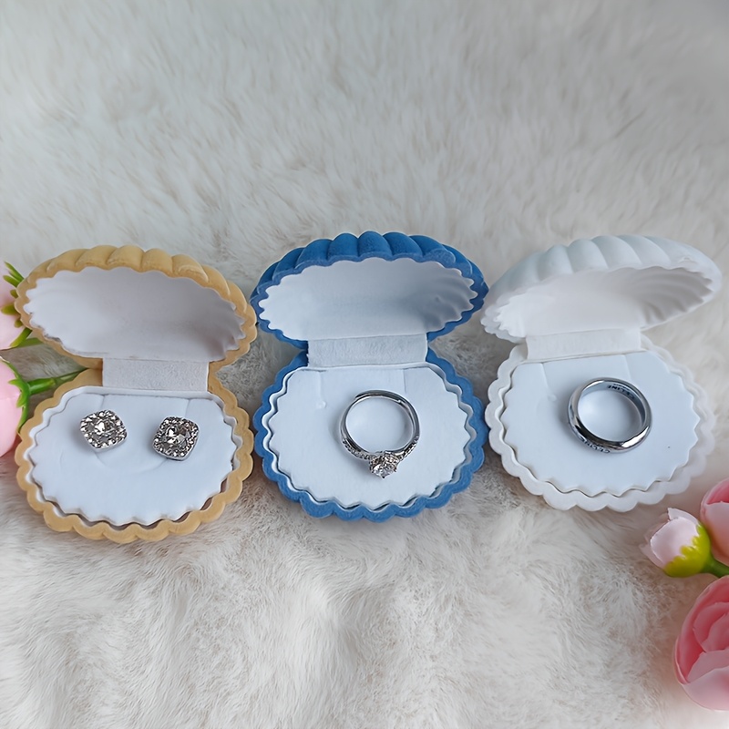Shell-shaped Velvet Jewelry Earring Display Box