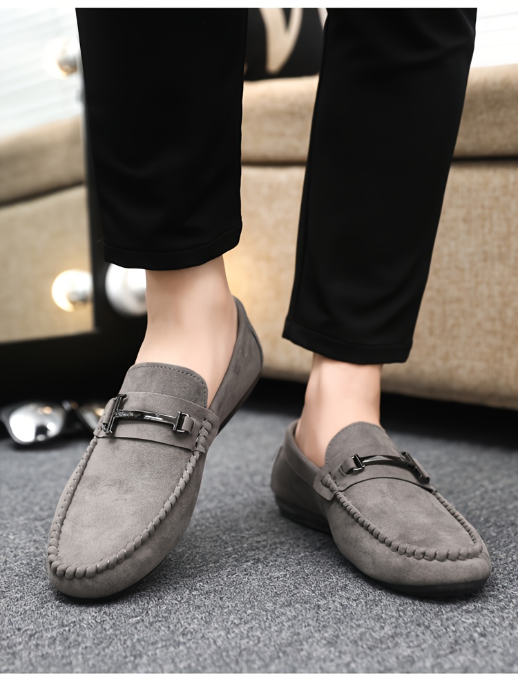 A Stylish And Upscale Pair of Men'S Casual Footwear, Designed with a Flat Round Toe And Perfect for Different Events, Offered in Several Color Options