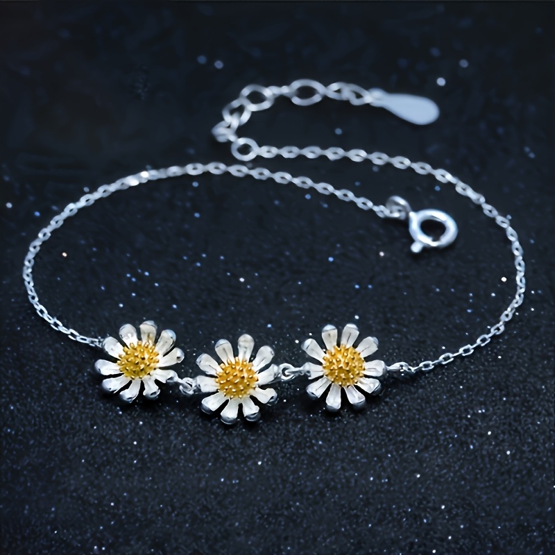 Women's Daisy Anklet with Unique Flower Design
