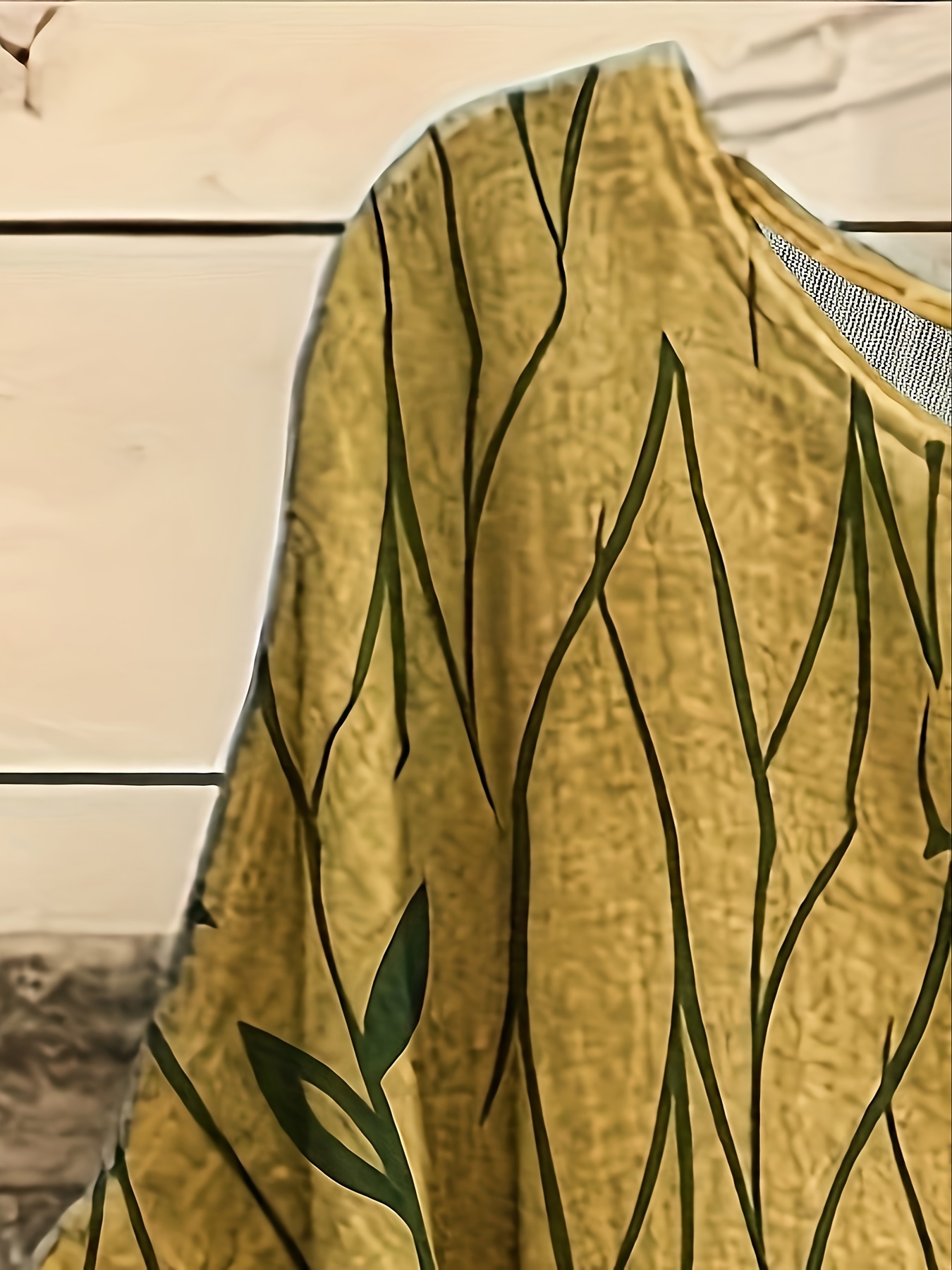 Women's Plus Size Summer Loungewear Top - Breathable Loose Fit Leaf Print Blouse with Mustard Yellow & Green Design, Machine Washable Casual Home & Outing Shirt, Summer Blouse, Relaxed Outfit, Elegant Style, Easy Care, Stylish Shirt, Relaxed Style