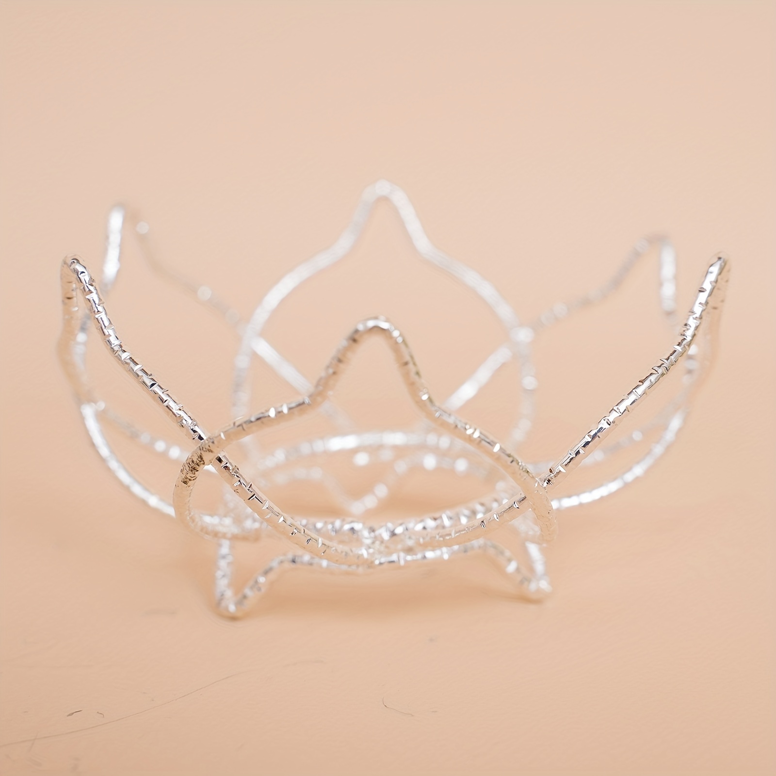 Image of [pedestals]1pcs " Handmade" Vintage Metal Flower Shaped Crystal Ball Holder - For Halloween Decoration And Ball Display, Suitable For All Sizes Of Crystal Balls