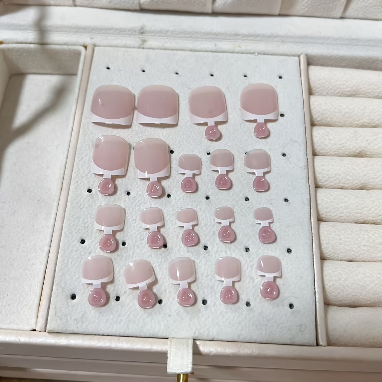 24pcs White Pointed Short Square Press-on Toenails - 24pcs Set With Jelly Adhesive And Nail File, Mixed , Glossy Finish