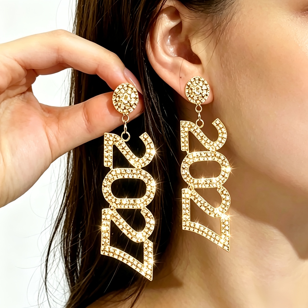 TEMU 1 Paar Elegante Temperament 2027 Funkelnde Glas Anhänger Ohrringe, Geeignet für Damen Alltags , Partys und Feiertagsveranstaltungen