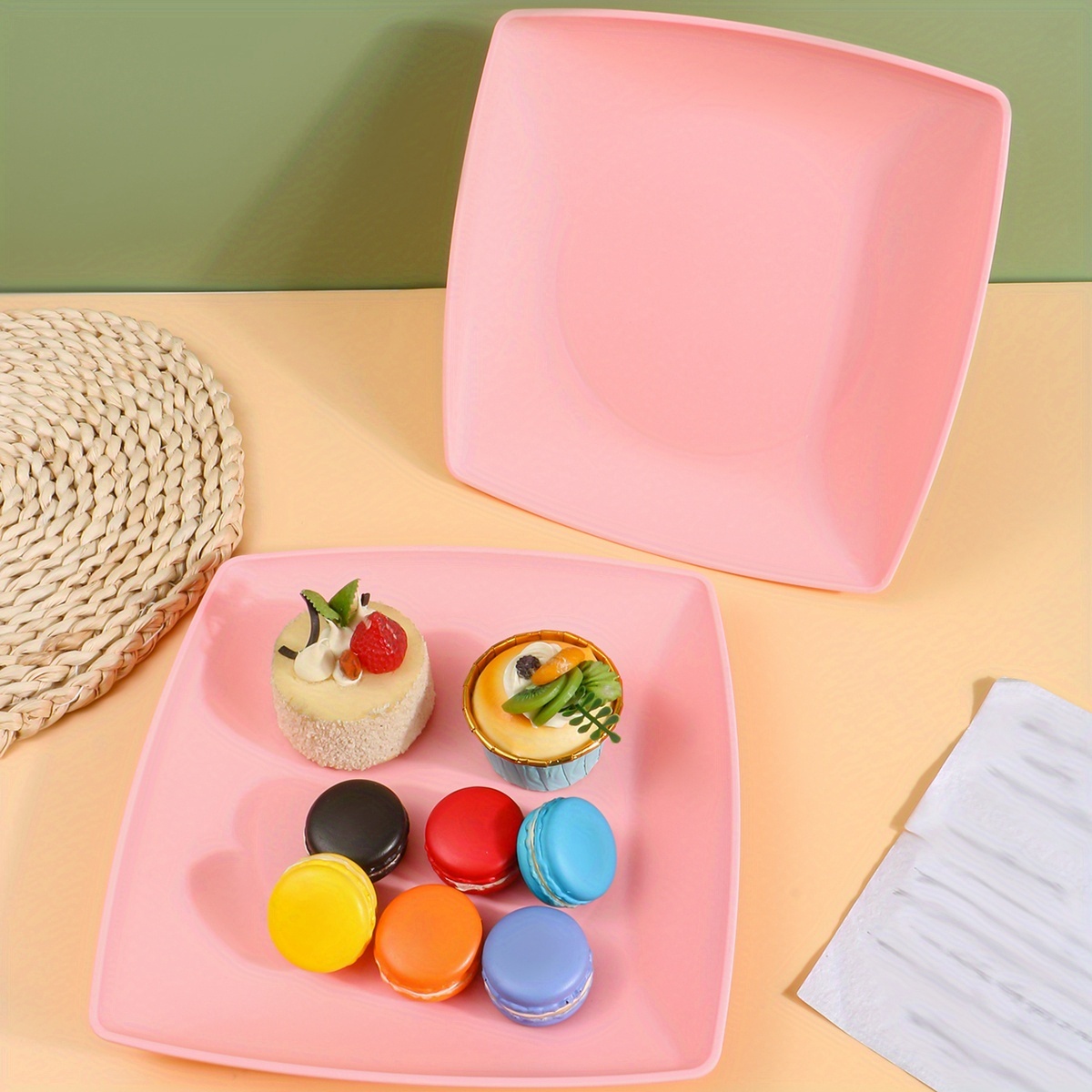 4pcs Plastic Square Plates Dinner Plate Dessert Plate Serving Dish  Suitable for Family Picnic Camping and RV Dining Set