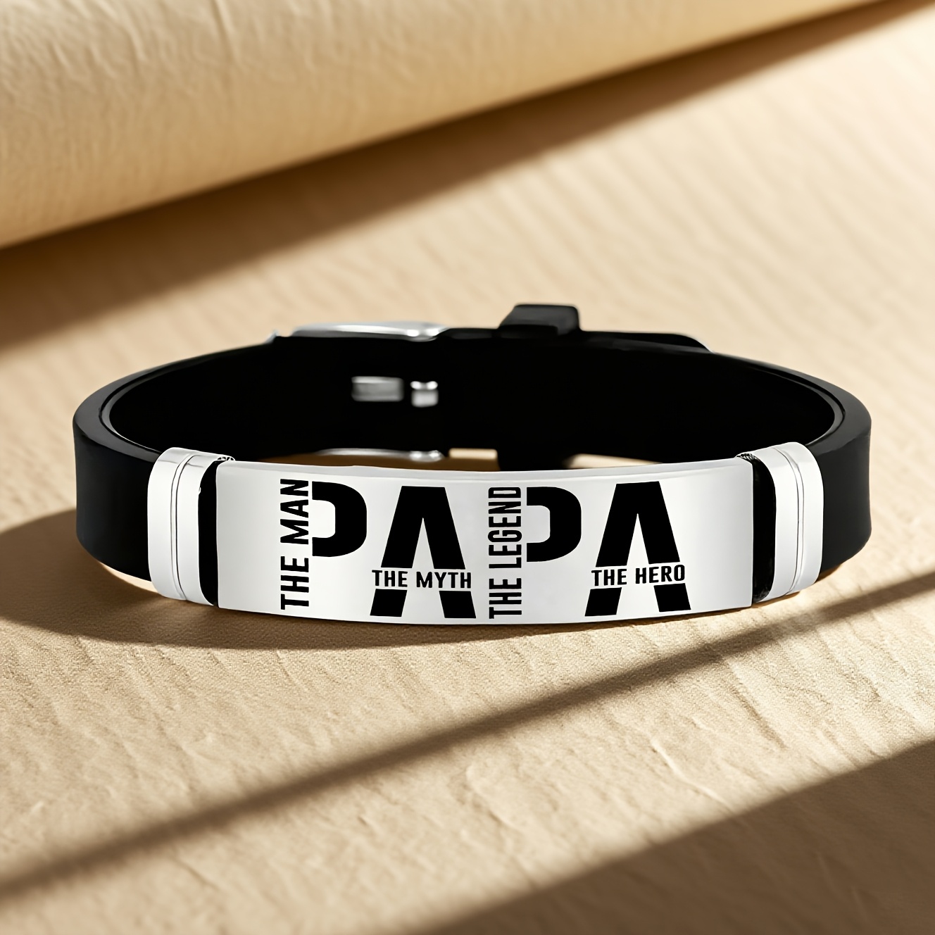 E-shop "PAPA, , DIE , DER HÄRTE" Text Design Armband, ein lässiges Accessoire, hergestellt aus 202 Edelstahl und Silikon, ist das perfekte Geschenk zum