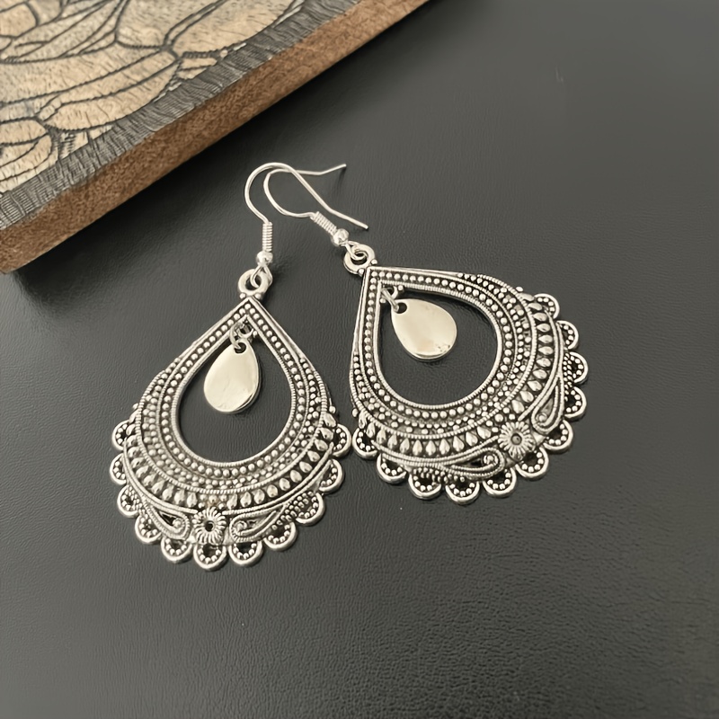 TEMU Retro Bohemian Hollow Water Drop Pendant Earrings Embellished With Carved Small Water Drop Pendant Details Women's Pendant Earrings Daily