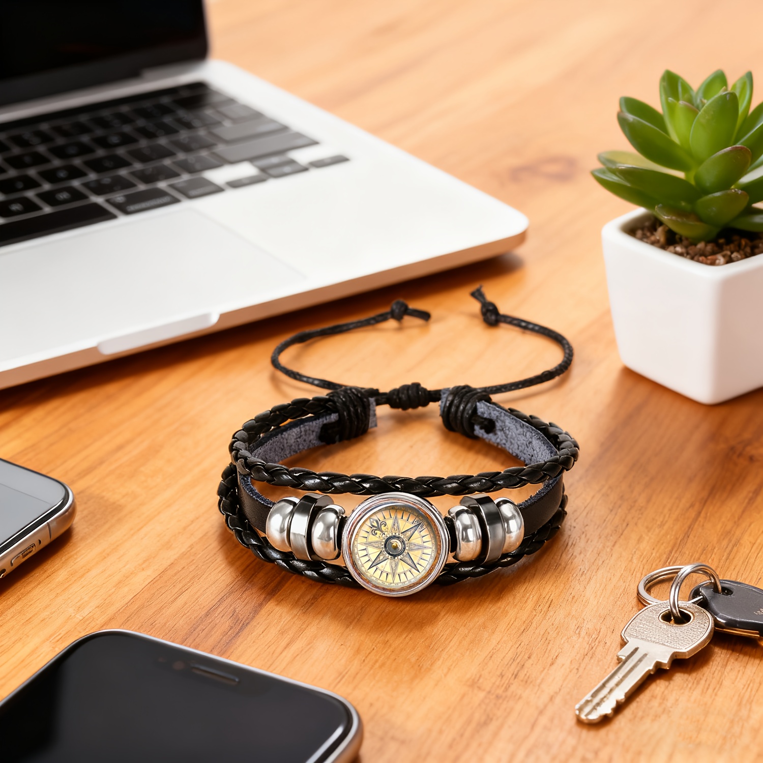 Retro Compass Glass Pattern Wristband, Classic Design