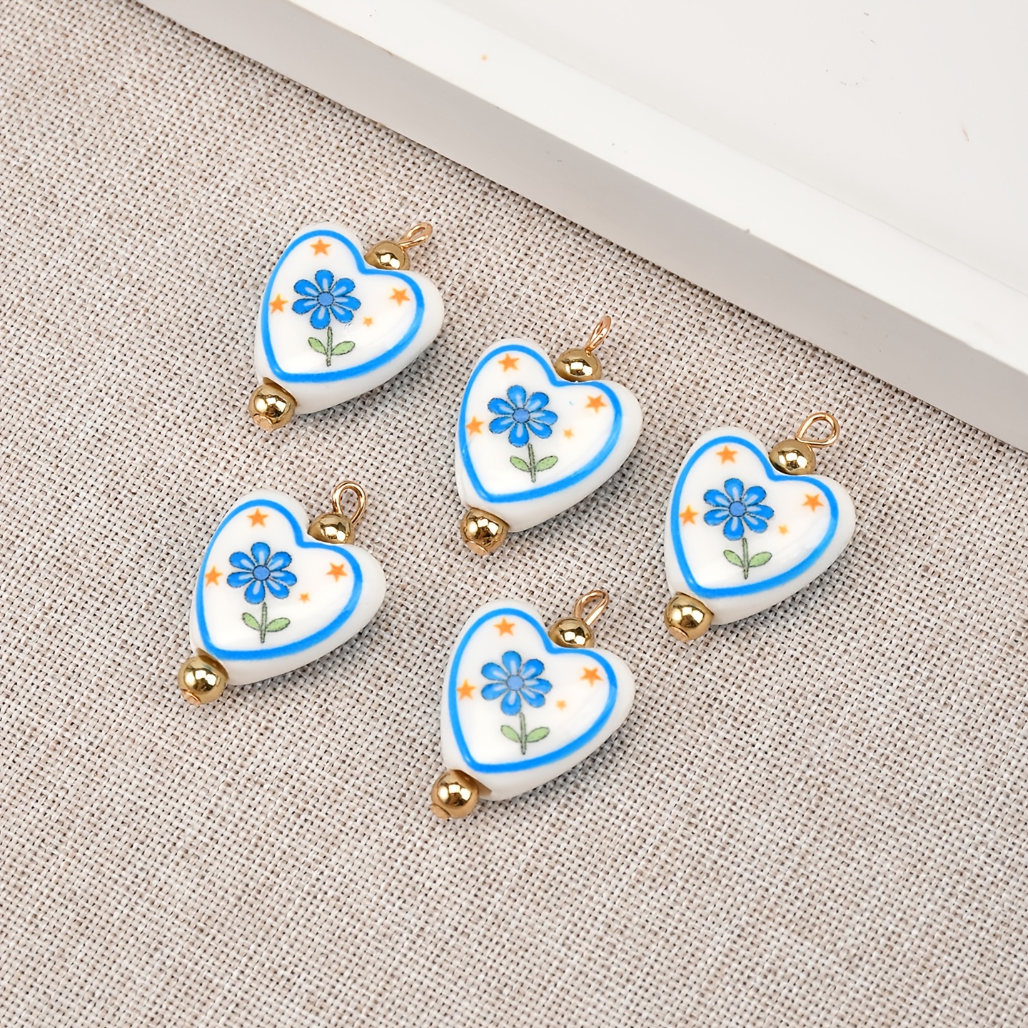 5pcs Random Color Double-Sided Floral Heart-Shaped Ceramic Pendants