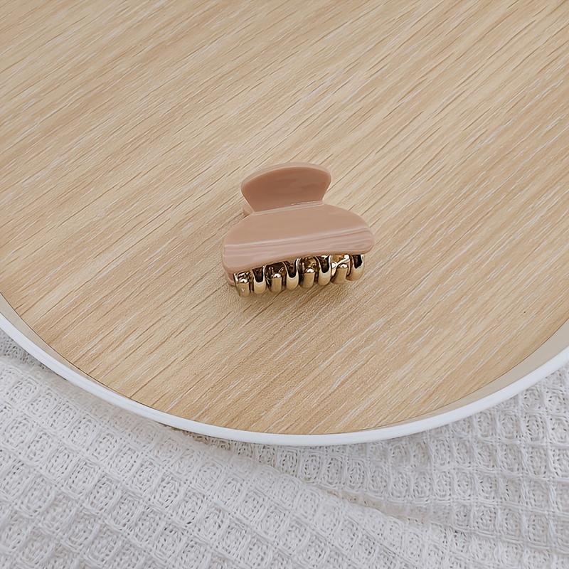 Popular Medium-sized Leopard Print Hair Clip For Half-up Styles, Perfect For Securing High Ponytails And Managing Flyaways