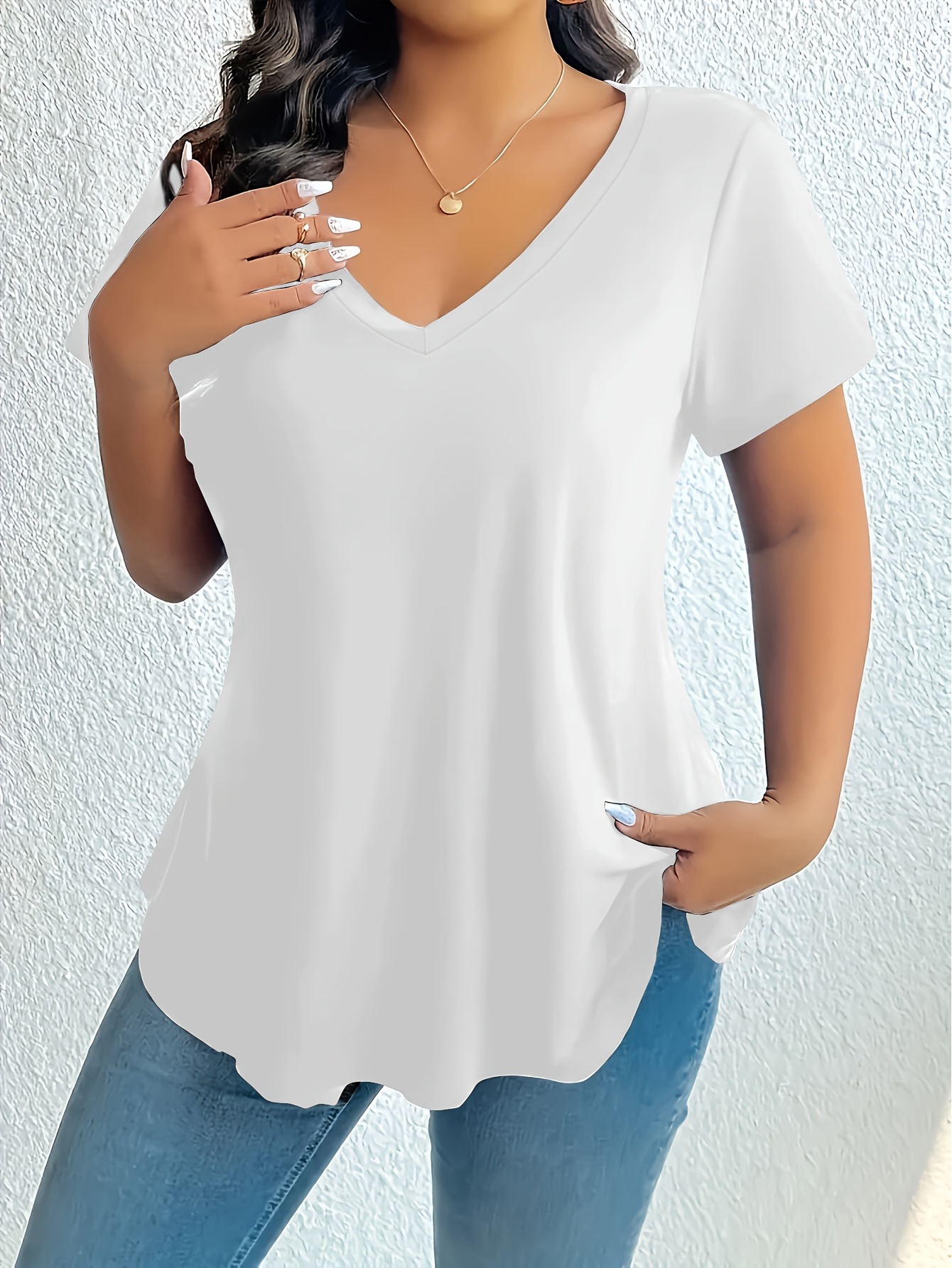 Plus Size Simple Solid T-Shirt, Casual V Neck Short Sleeve T-Shirt, Women's Plus Size?Clothing