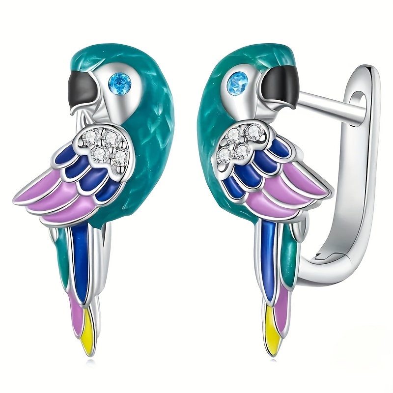 

A Pair Of Fashionable Circular Earrings For Ladies, Creatively Designed With Cute Little Birds Inlaid With Synthetic Zirconia, Suitable For Ladies' Parties And Daily Casual Fashion Accessories.