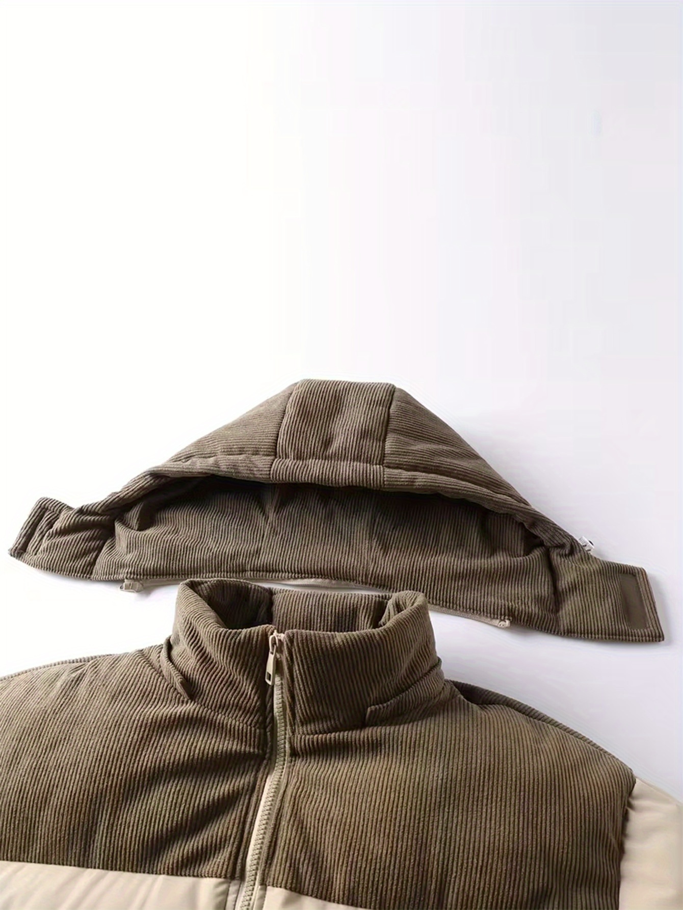 Men's Contrasting Color Thickened Jacket with Detachable Hat