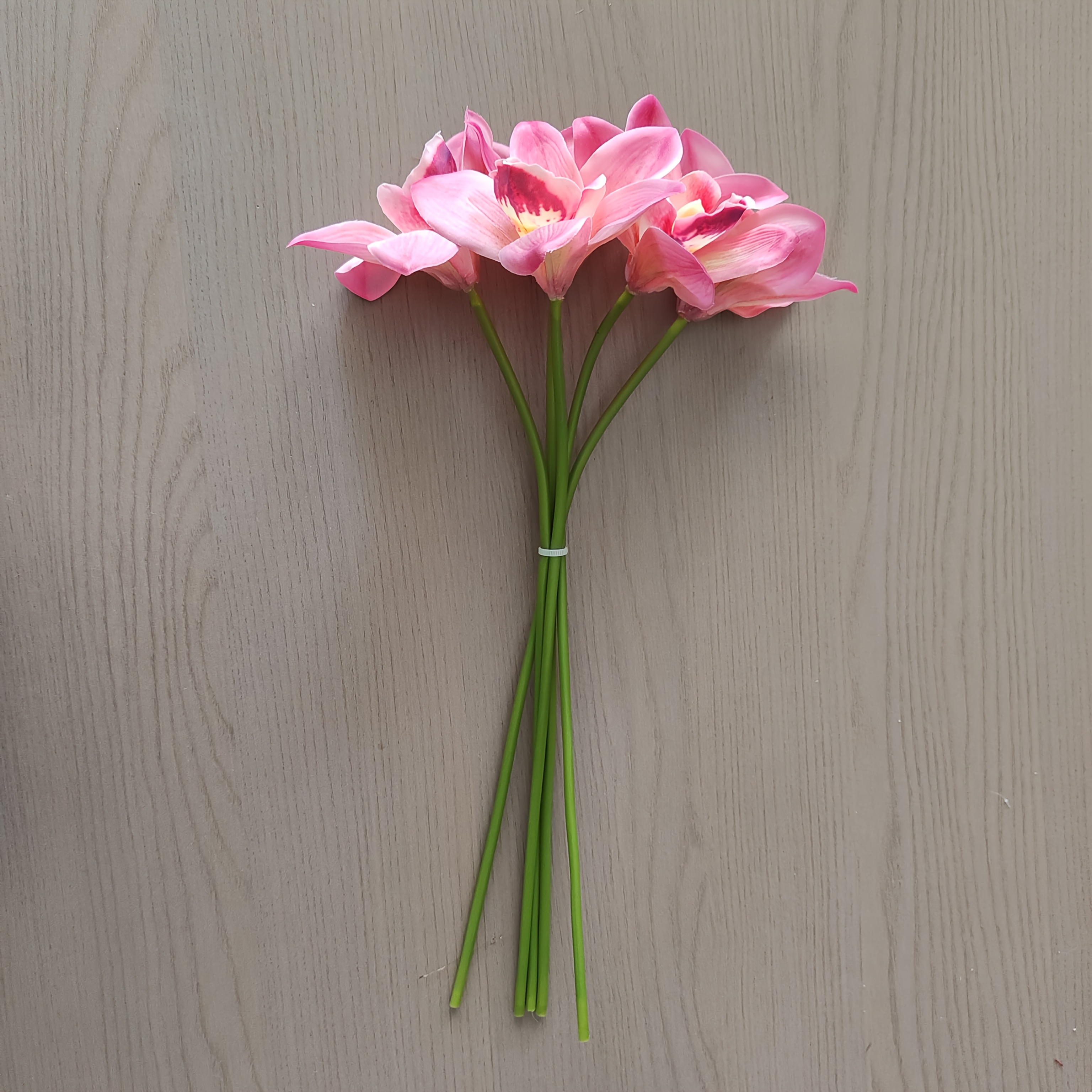 TEMU 1 Bunch Of 5 Stems, 14.96 Inches, Elegant Orchid Artificial Bouquet, Realistic Phalaenopsis, Indoor And Outdoor Decoration, Very Suitable For