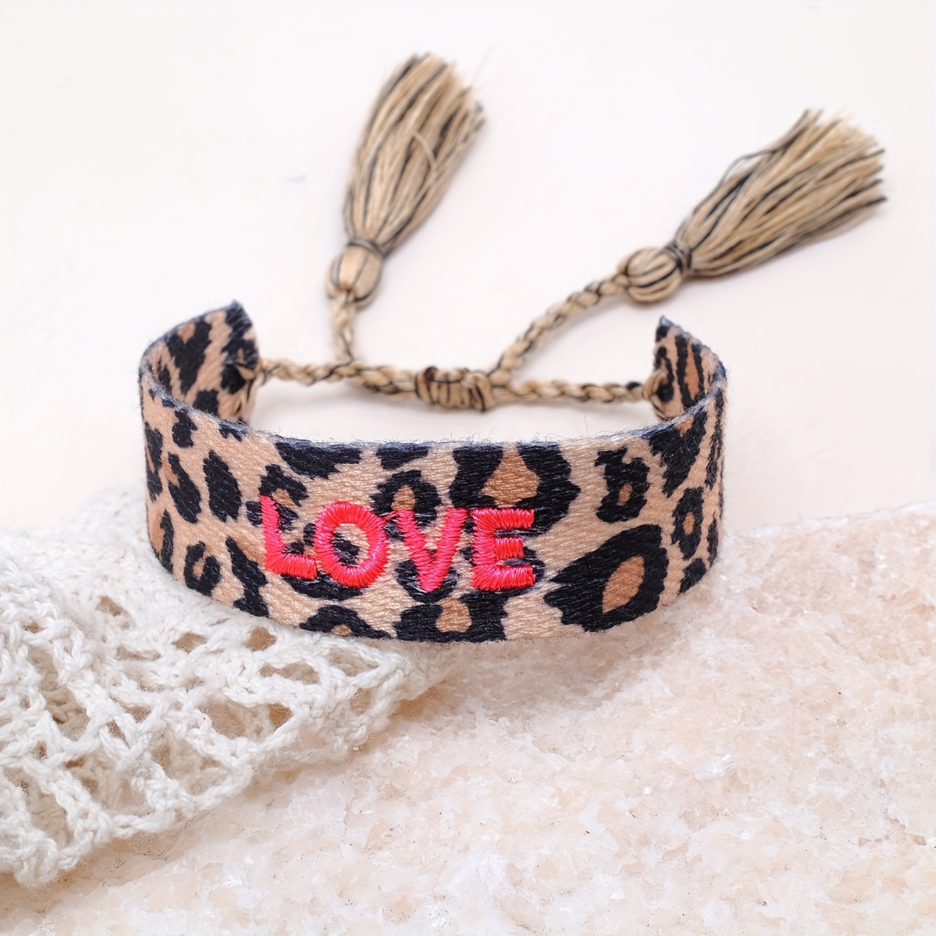 TEMU Pulsera Boho Ajustable con Borlas, Estampado de Leopardo, Bordado Vintage "LOVE", Tejida a , para Adolescentes