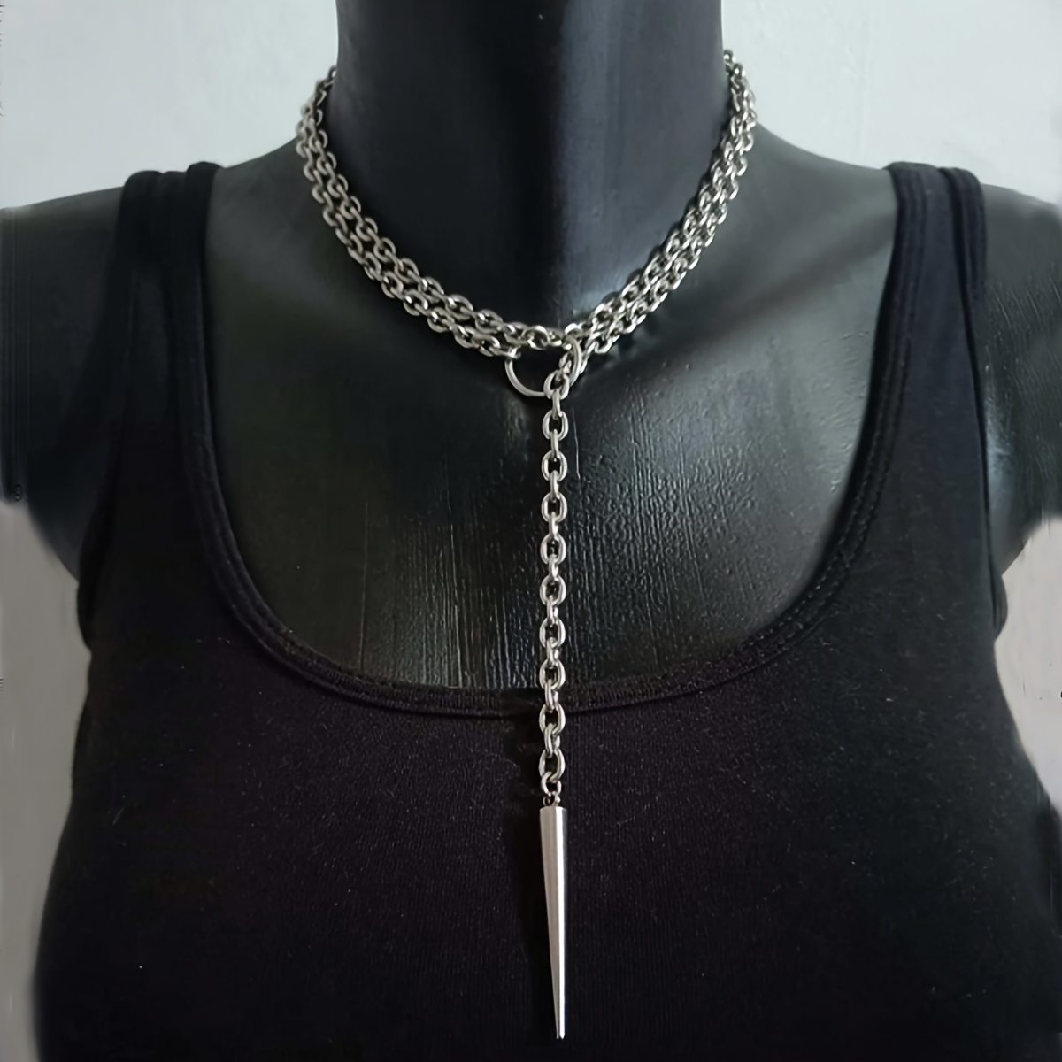 Image of 1pc Gillna Bat Choker Necklace - Gothic Punk Y2k Jewelry With Large Bat Pendant, Unisex For , O-ring Design For Music Festivals, Nightclubs, Wear - Edgy Bat-themed Accessory