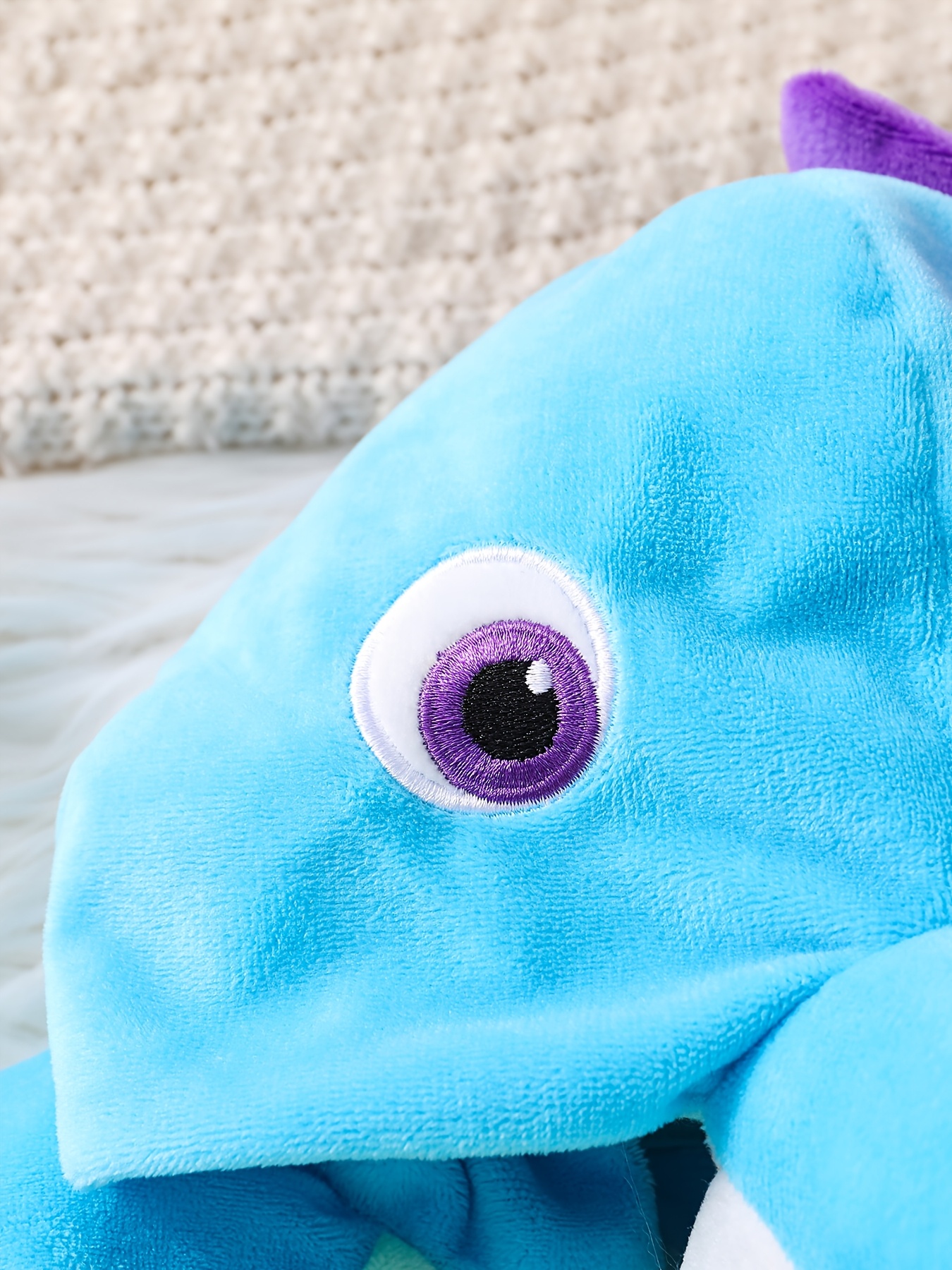 Autumn Winter Baby Warm Plush Romper, Cute Blue Purple Dinosaur Hooded Creeper with 3D Dorsal Fin Tail And Teeth Decoration, Unisex Blue Dinosaur Romper for Baby Outing Windproof Warm Bodysuit, Cute 3D Hooded Tail Warm Infant Crawling Outfit