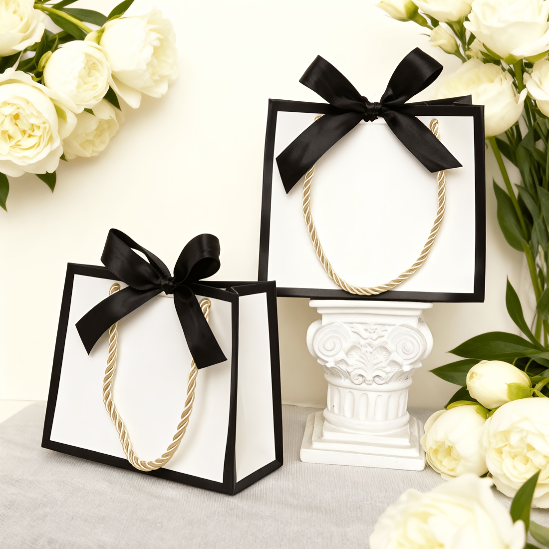 10pcs Striped Gift Box with Handle, Size 6.3*5.5*2.3 Inches