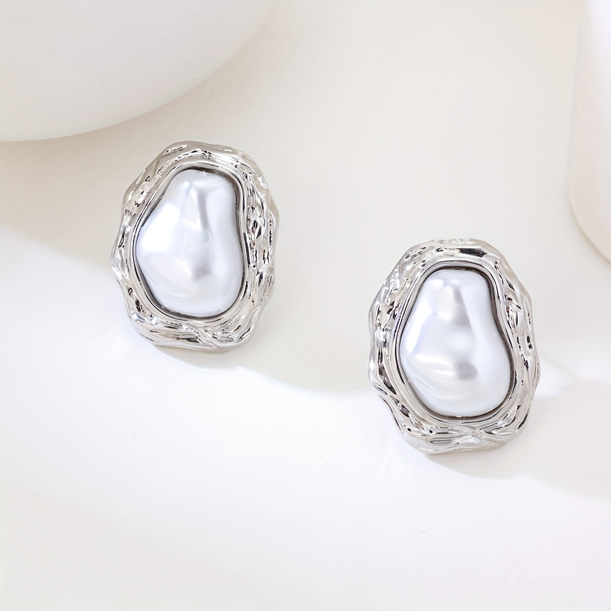 Minimalist Baroque Style Pearl Earrings