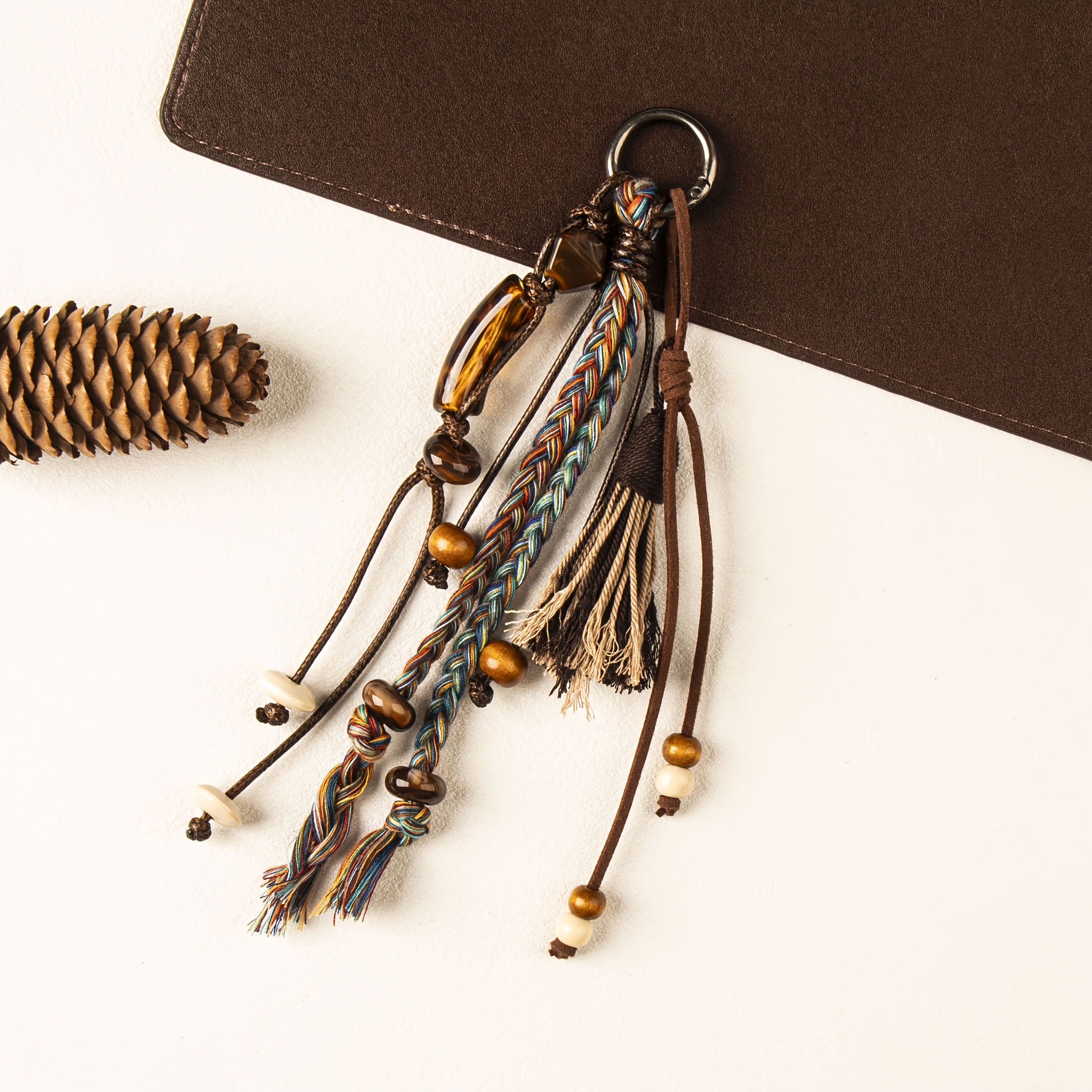 TEMU 1 llavero de estilo bohemio con cordón tejido, borla, cuentas de madera, estilo vintage, colgante para bolso