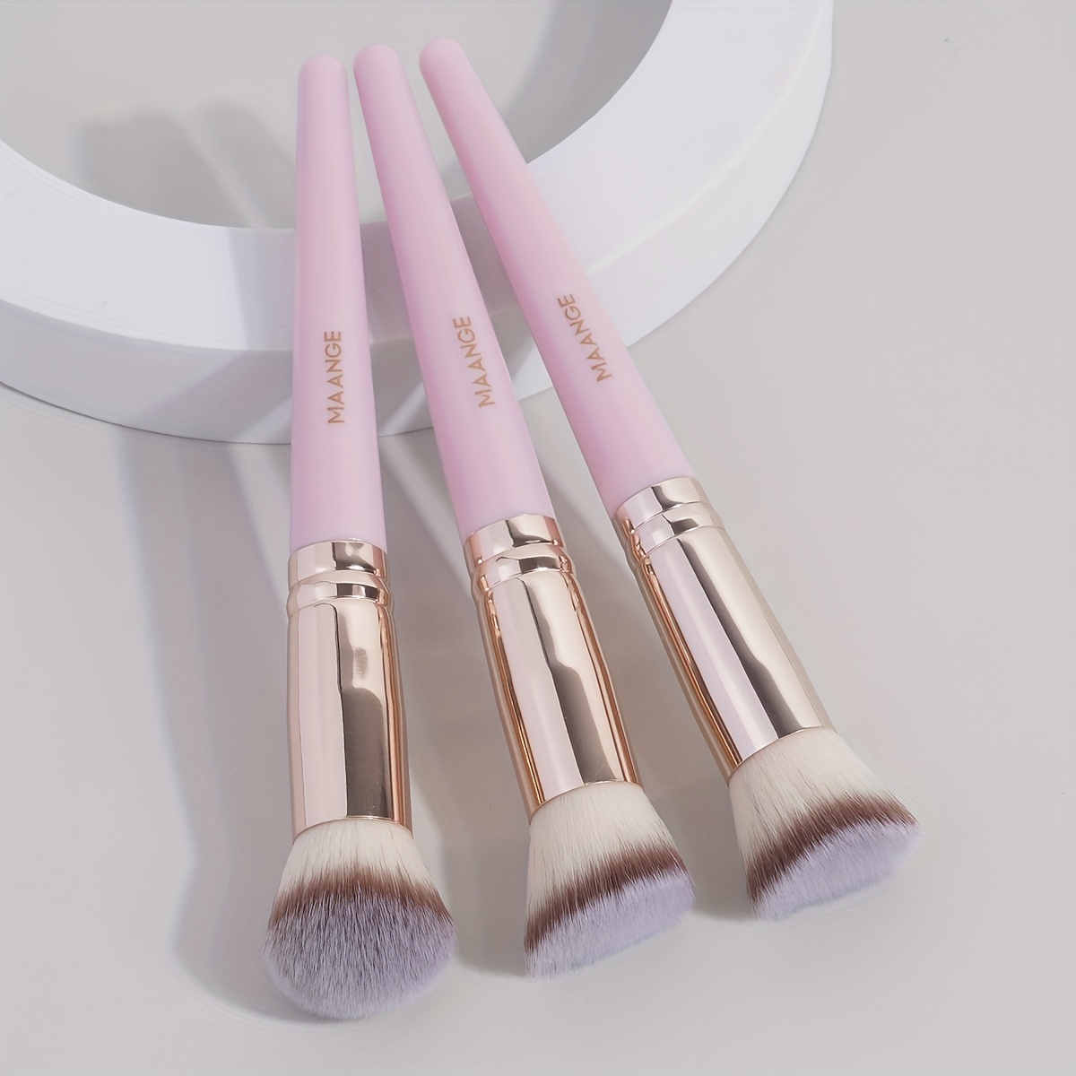 

3pcs/set Foundation Brush Blush Brush With Soft Bristles And Strong Powder Grip Portable Makeup Tool