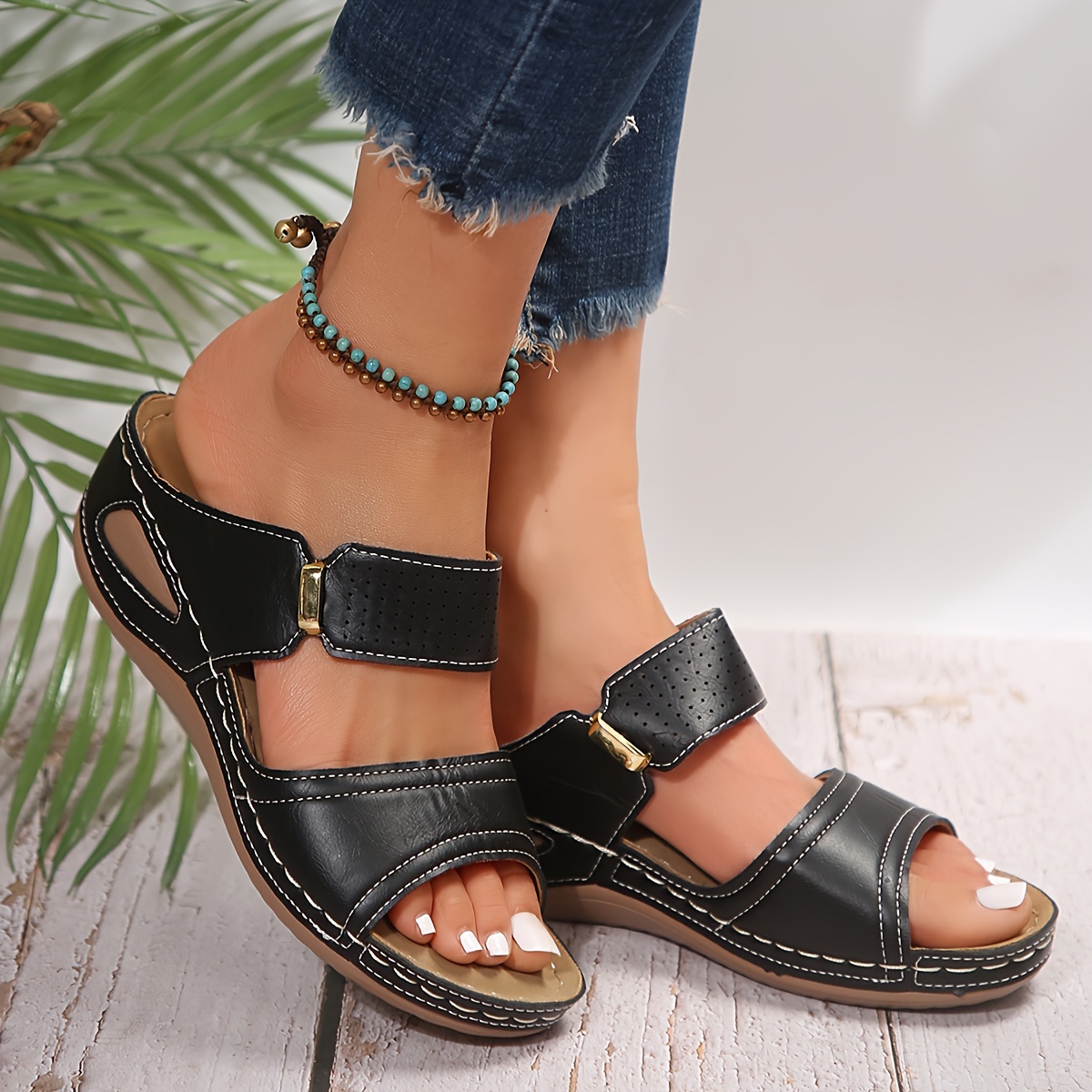 Clearance hot sale sandals canada