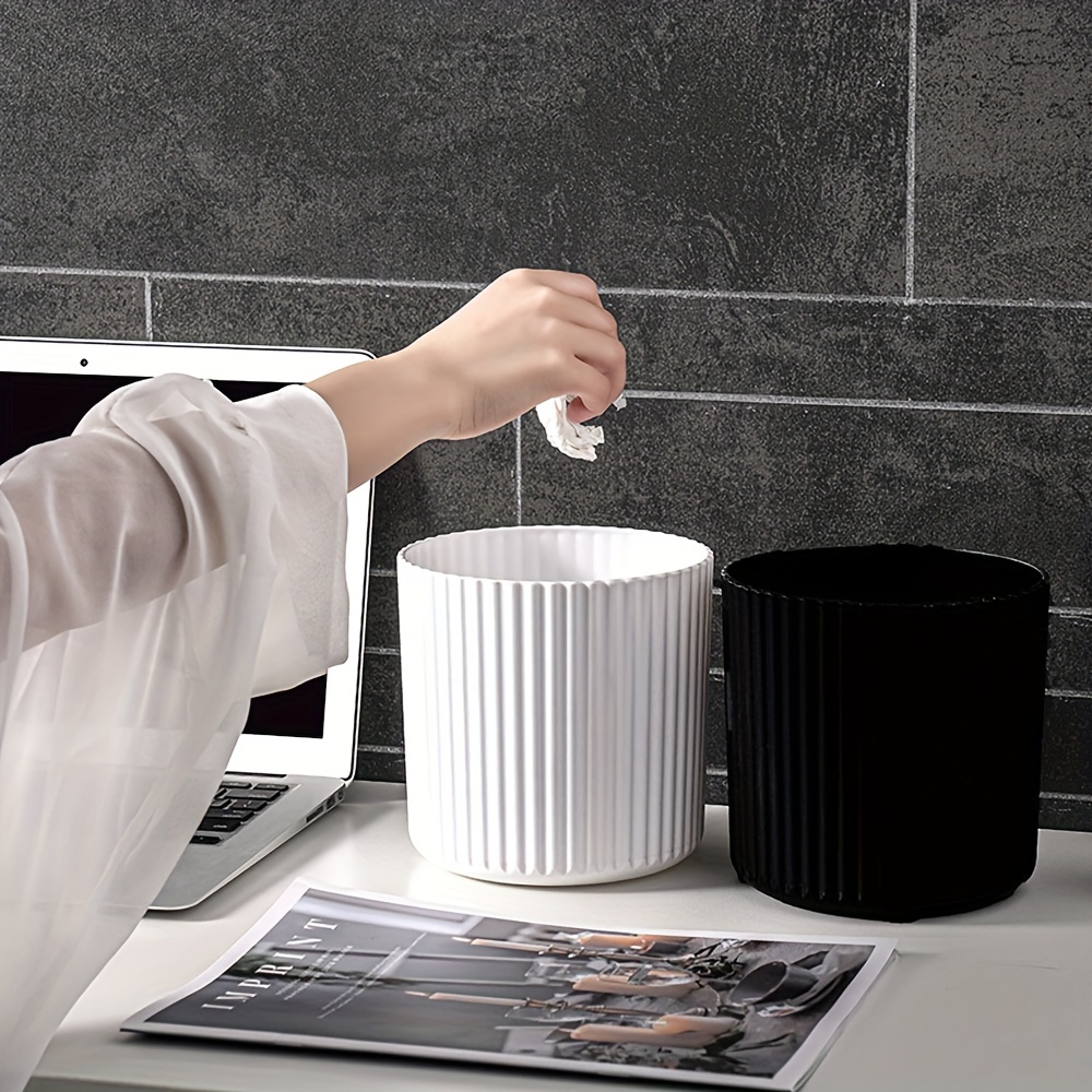 Contenedor de basura minimalista circular para el hogar, pequeño contenedor adecuado para baños, cocinas, dormitorios y oficinas en casa o residencias universitarias