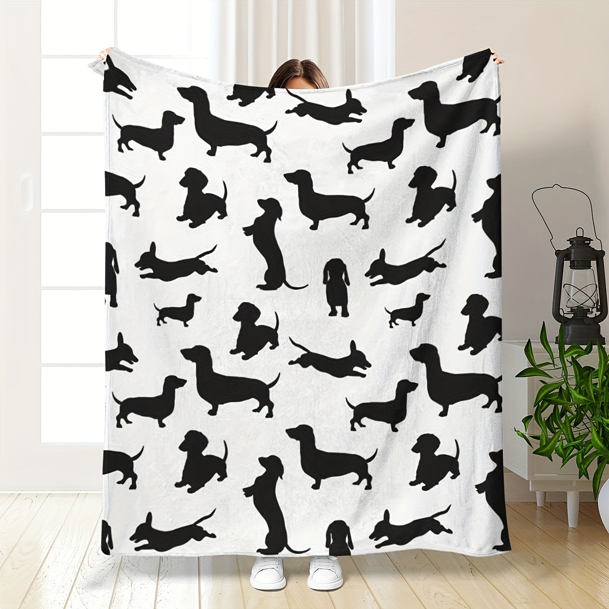 

1pc Dachshund Dog Skin-friendly Comfortable Lightweight - Home Decoration Blanket, Office Blanket, Outdoor Camping Blanket - Birthday Gift, Holiday Gift, Home Decoration Blanket, Suitable For All