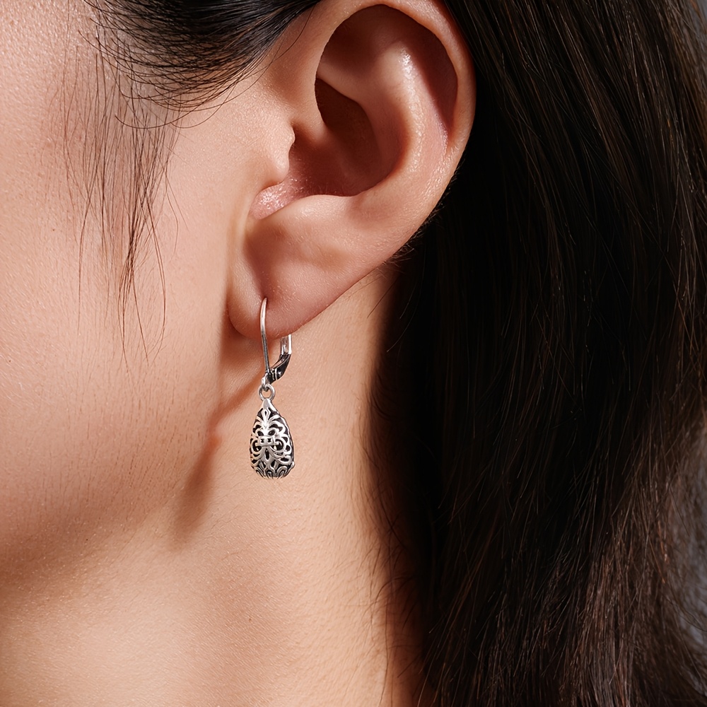 Women's 925 Silver-Plated Hollow Filigree Teardrop Earrings