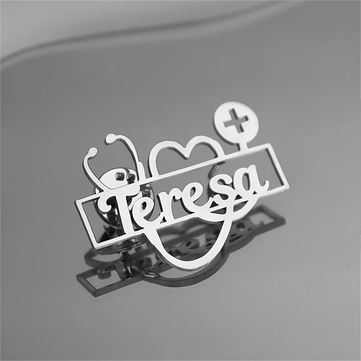 TEMU Personalized Stainless Stethoscope Brooch - Custom Name Engraving, Elegant Golden, Suitable For Doctors And Nurses, Perfect Healthcare