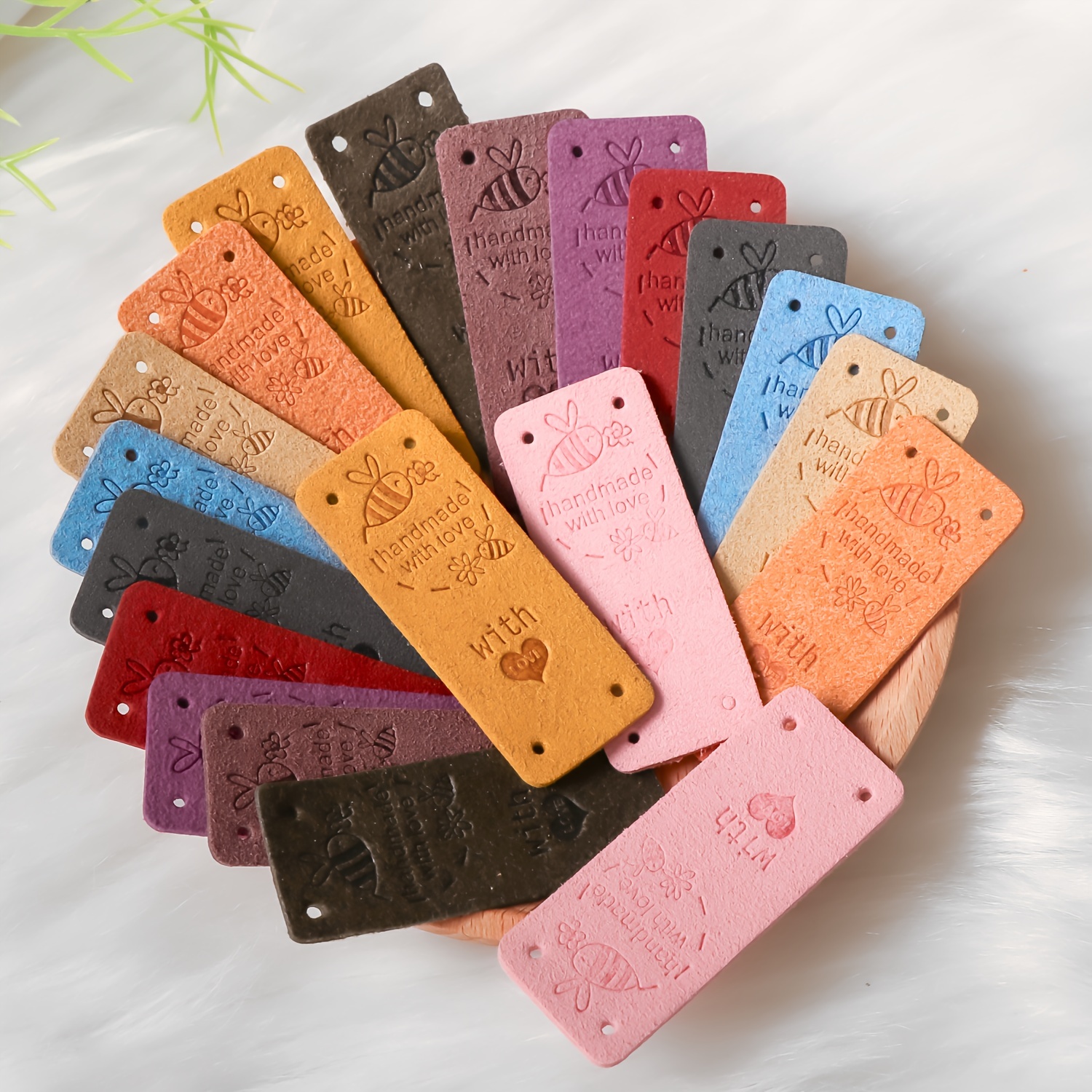100 Pcs Sewing Labels 'Handmade With Love' Tags - Personalized Fabric Labels For Crochet, Knitting, DIY Crafts (Beige)
