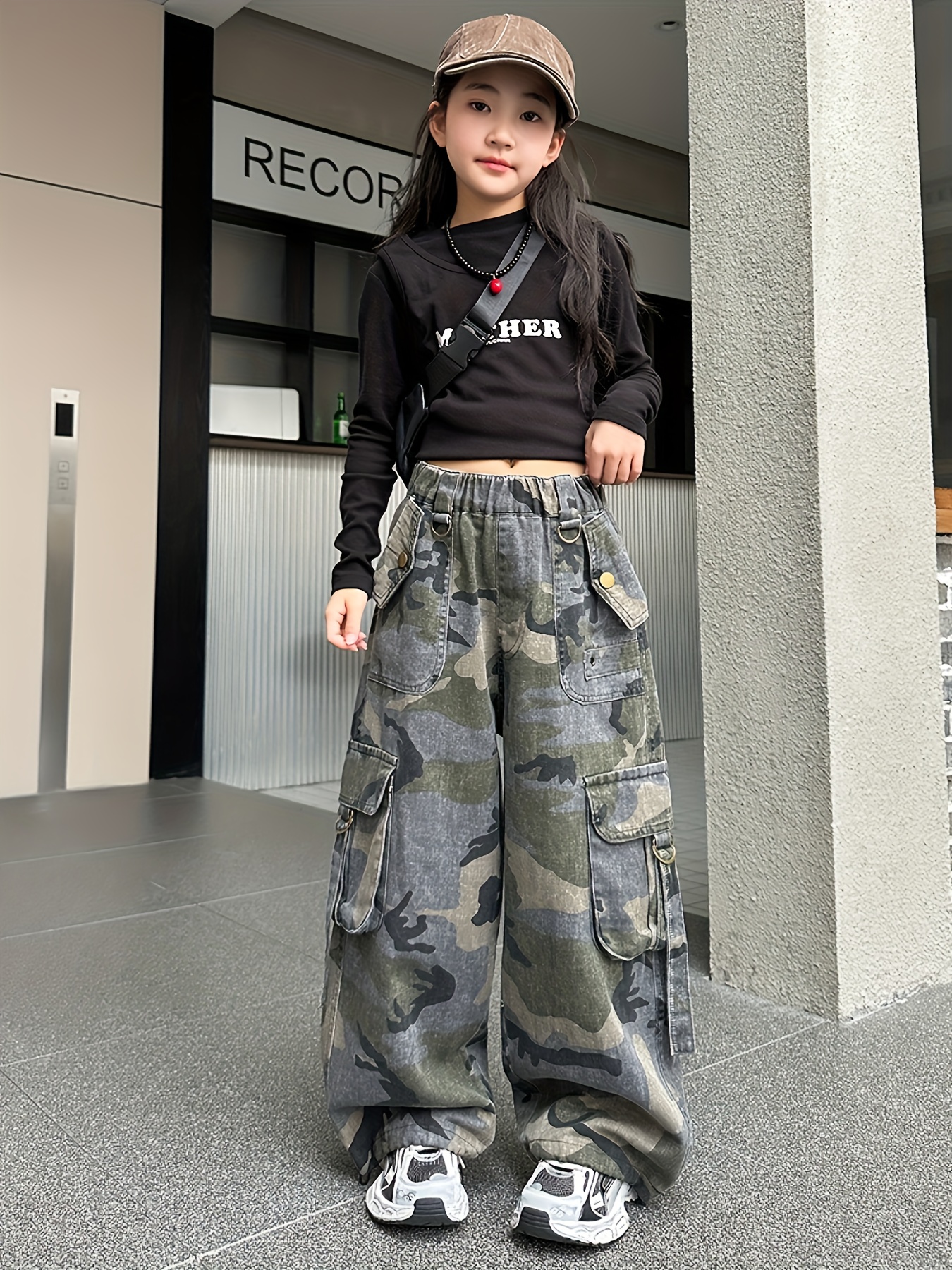 item picture y2k girls   street dance long pants new autumn camouflage cargo wide leg comfortable casual trousers for back to   casual wear spring fashion streetwear style wide leg pants nonstretch fabric comfortable fabric girls trousers loose fit pants school uniforms s wear   outdoor