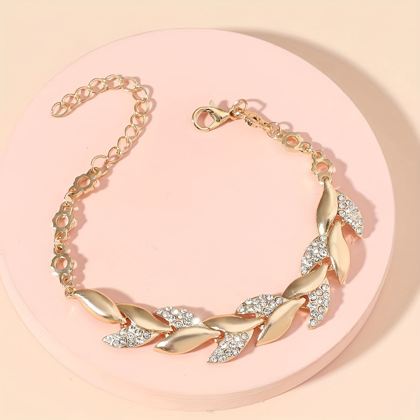 

[1pc Luxury Gold-tone Leaf Bracelet] Elegant Luxury Gold-tone Heart Accent Leaf Bracelet, Synthetic Stone Alloy Fashion Jewelry, For Women, For Daily And Party , Ideal For Day Gift