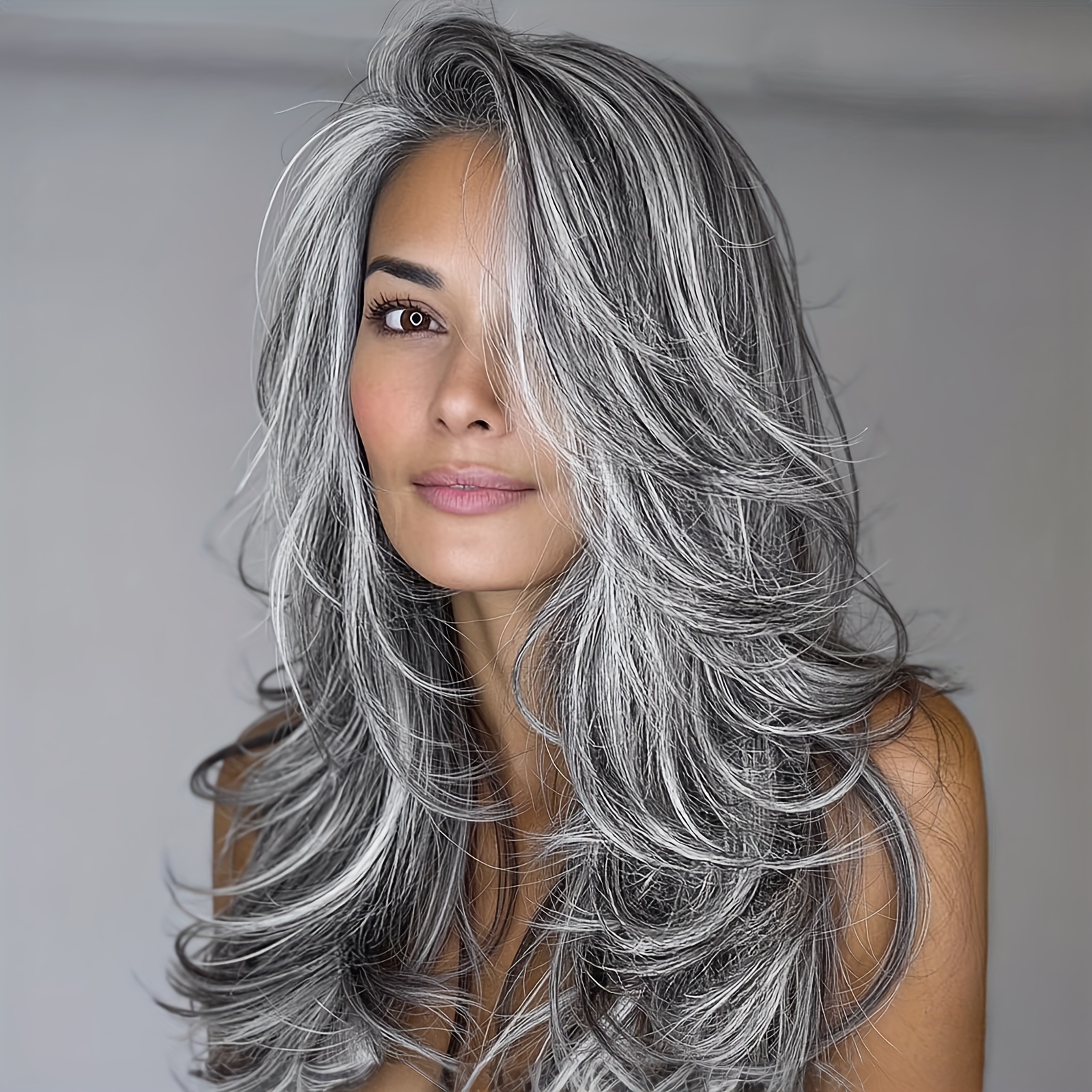 Image of A Stylish High-layered Wig For Women Featuring Of Gray And White, Perfect For 70s Retro Looks. Ideal For Daily Events, Parties, Vacations, And Other Occasions