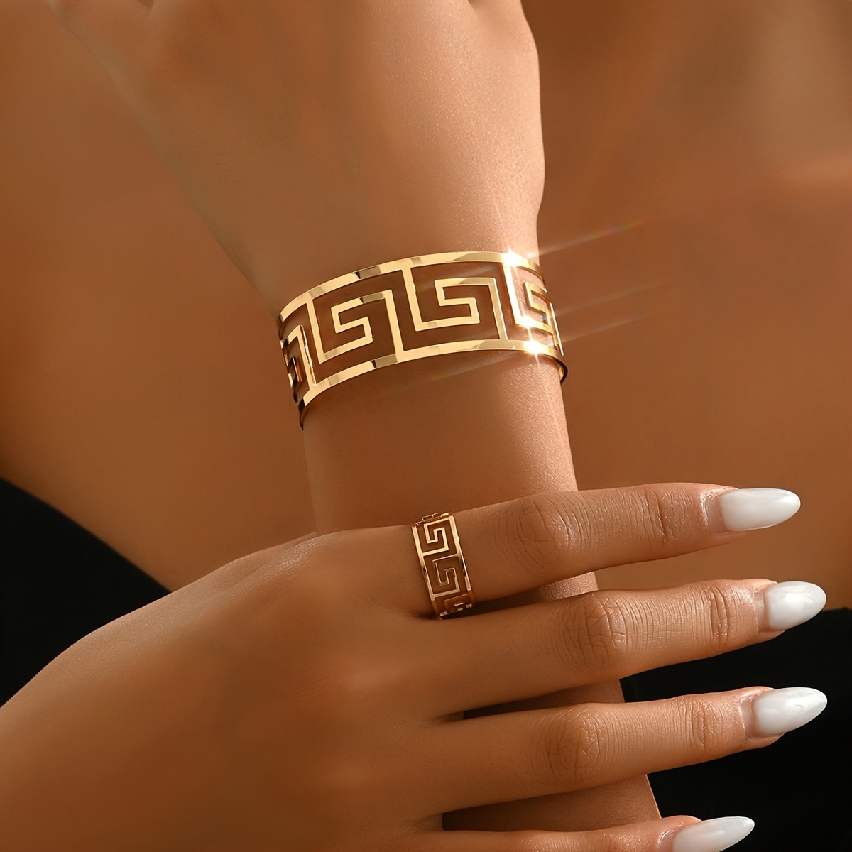 Image of 2pcs Set: Pattern Bracelet And Ring, Exquisite, Elegant, And Fashionable Accessories For Women, Suitable For Daily Wear Or As A Gift For