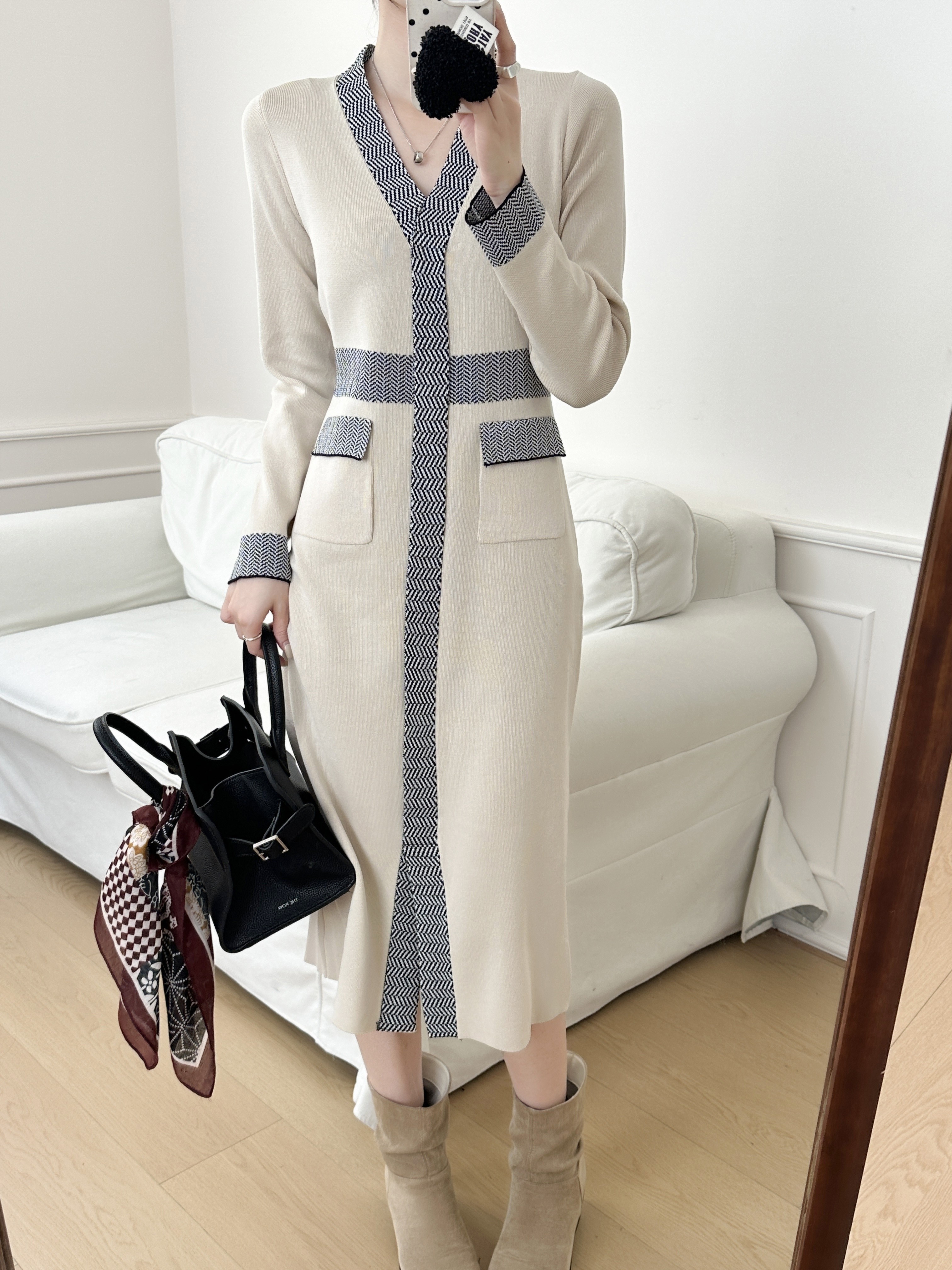navy blue dress for baby girl Fall Winter 2024, 2025 Fashion Color Trends – Just Style LA main image 0