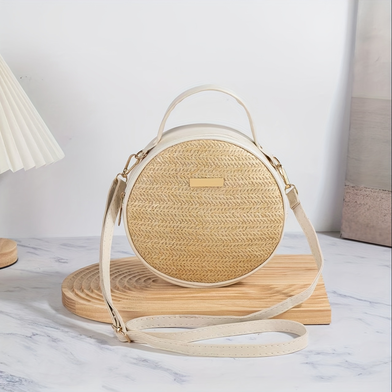 Image of Wo 's Handbag 2025 New Pastoral Style Woven Bag Vintage Casual Straw Weaving Bag Summer Beach Vacation Handbag