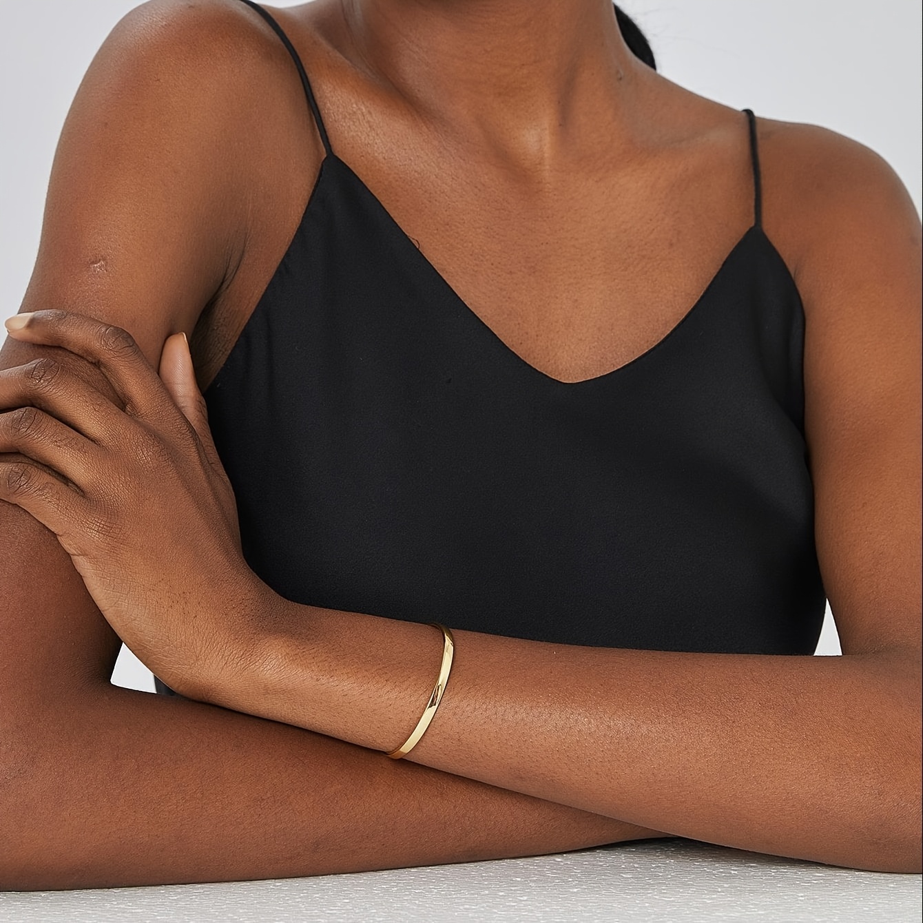 E-shop 1 Minimalistisches Armband, ideal für den , Partys jeden Anlass – ein unverzichtbares Accessoire