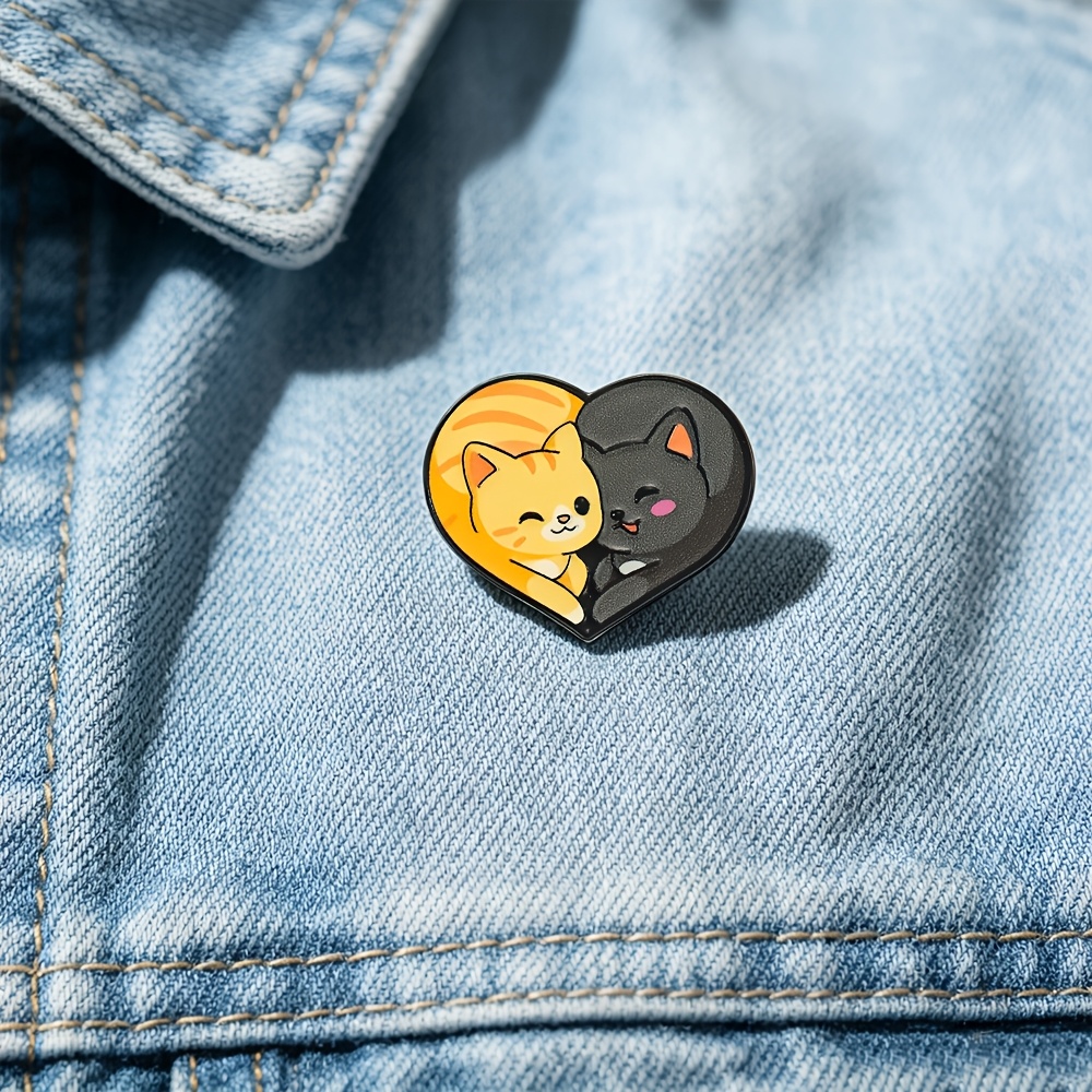 TEMU Épingle de revers broche 1 pièce SOLEVDO Couple de chats kawaii - Épingle en émail chat tigré orange et se blottissant, de cœur, convient pour