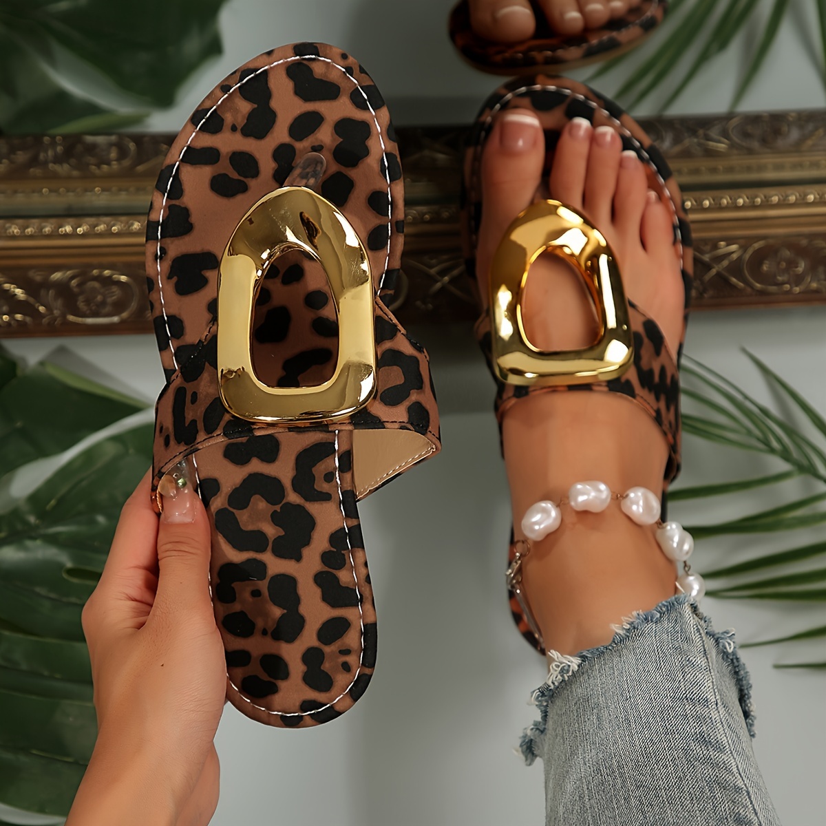 

Lady Wearing Leopard Print Thong Slippers With A Golden , Lightweight And Smooth Slippers,