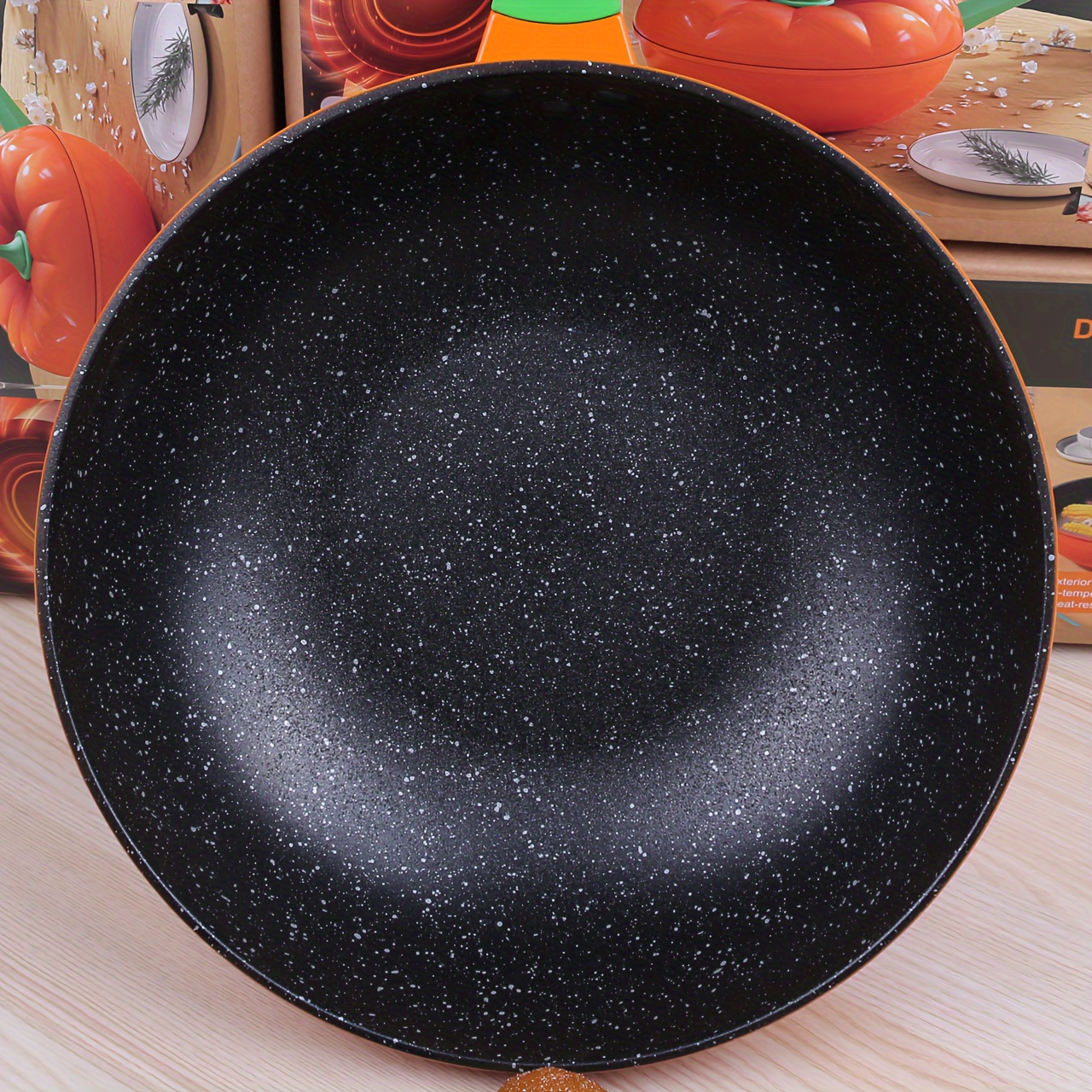 large thickened pumpkin   pan details 2