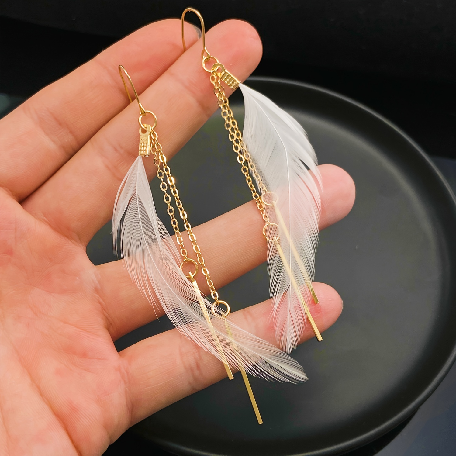Women's Classic Long Feather Pendant Earrings, Fashionable