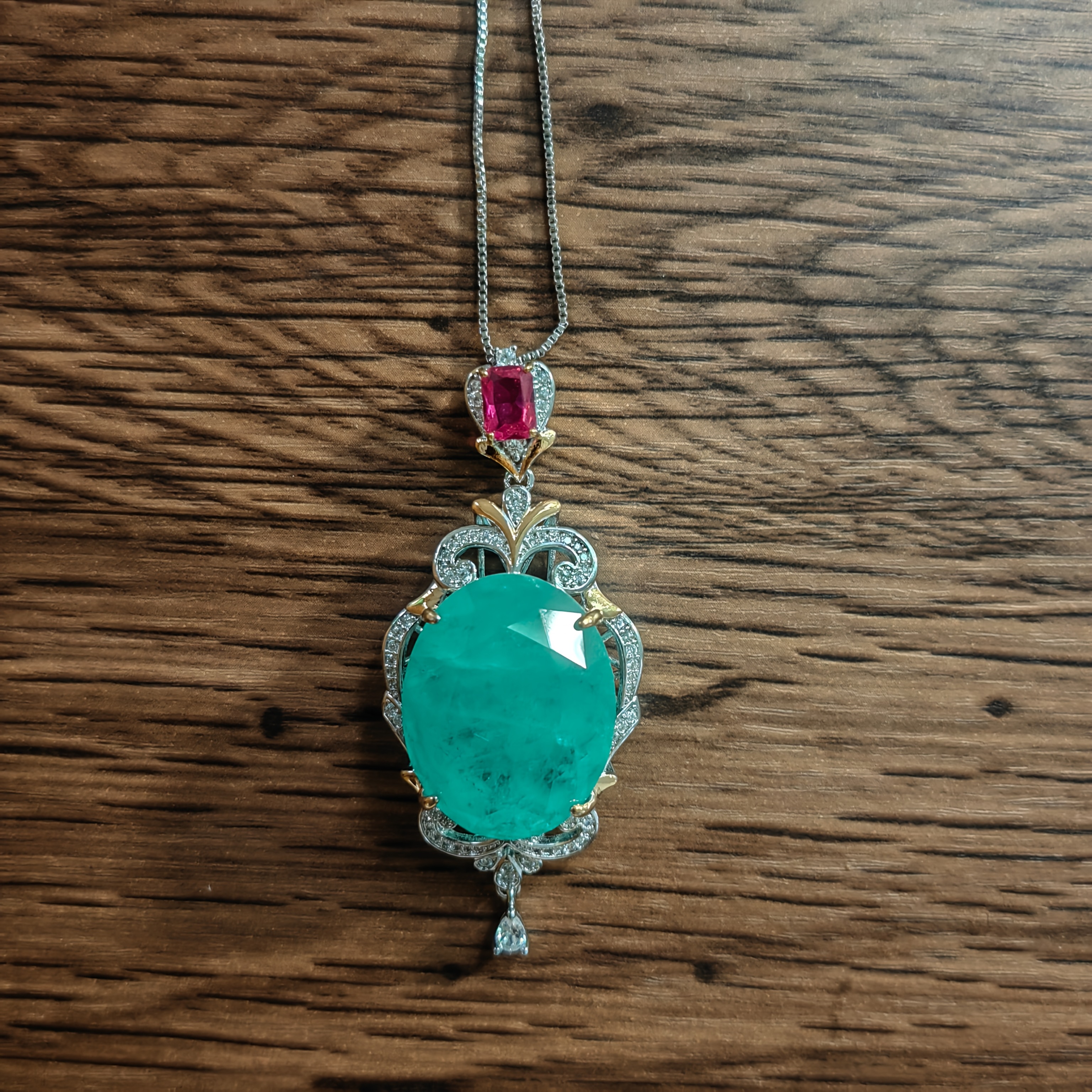 TEMU A Delicate And Elegant Pendant Necklace Weighing 16.2g, Featuring A Large Oval-shaped Synthetic Synthetic Zirconia Stone. This Unique Women's