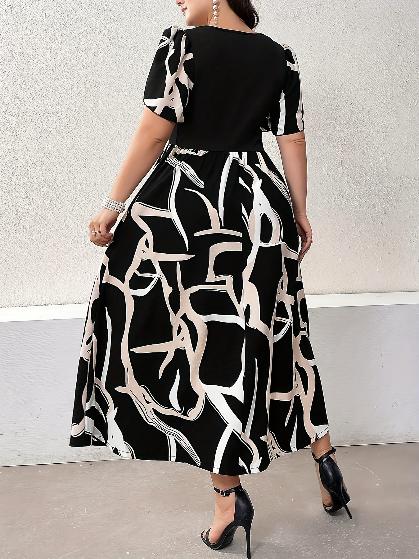 Vestiti da donna a lunghezza della manica manica corta sul retro | Acquisti Online su
