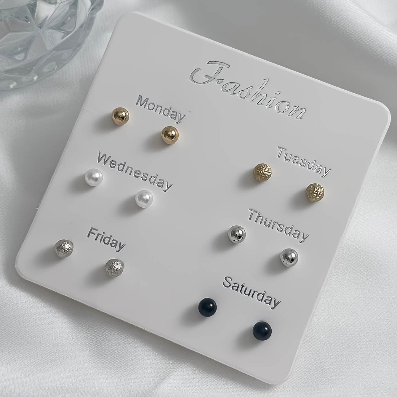 TEMU Un set de 6 de adorables aretes redondos, elegantes, pequeños, modernos, fáciles, perfectos para una vacación, aretes no repetitivos, adecuados