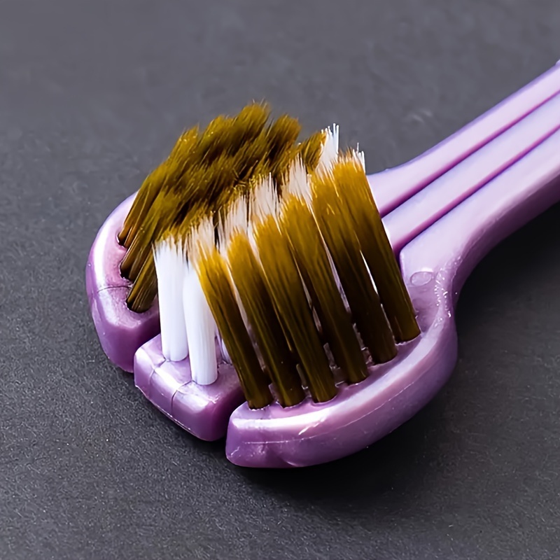 Set de cepillos de dientes manuales ergonómicos de 4 piezas, equipado con cabezales de cepillo de 3 lados, cerdas volcánicas doradas y agarre suave - Adecuado para adultos. El color del mango del cepillo es aleatorio.