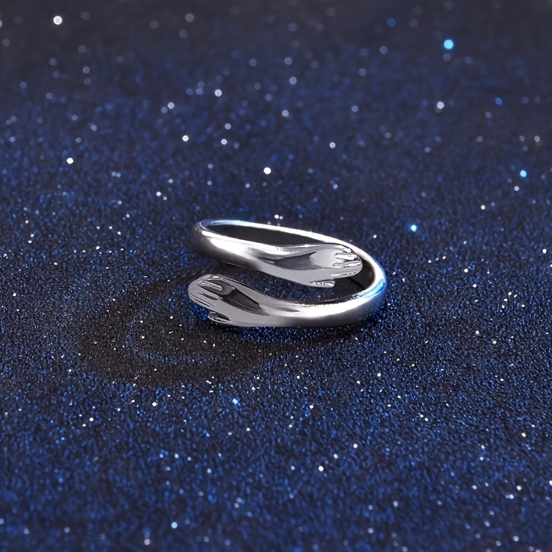 Stylish Ring Bracelet: Perfect Accessory for Your Fingers