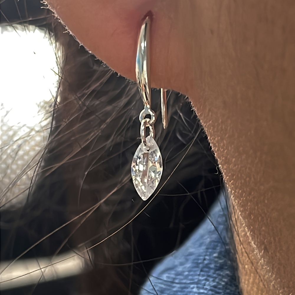 1 pereche de cârlige de urechi simple din argint 925, cu zirconiu cubic marquise mic, lucioase și drăguțe, potrivite pentru ziua de naștere, Ziua Îndrăgostiților, Anul Nou, Crăciun, Ziua Mamei sau cadouri de companie pentru sezonul școlar, oferă-le iubitei, soției, mamei, iubitului, clientului
